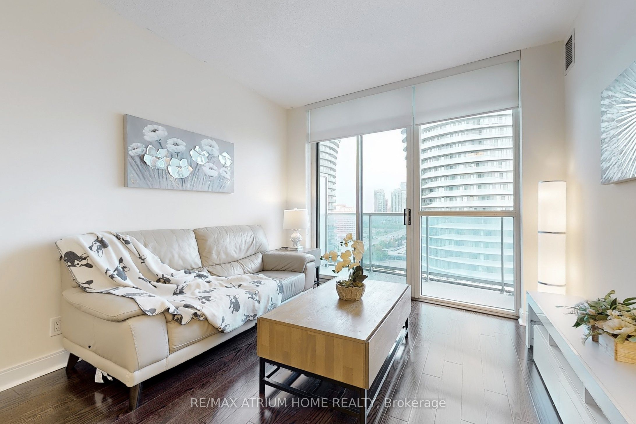 #1808 - 80 Absolute Avenue Property Photo 3
