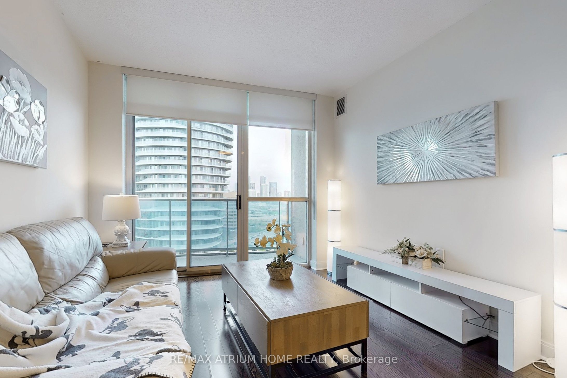 #1808 - 80 Absolute Avenue Property Photo 4