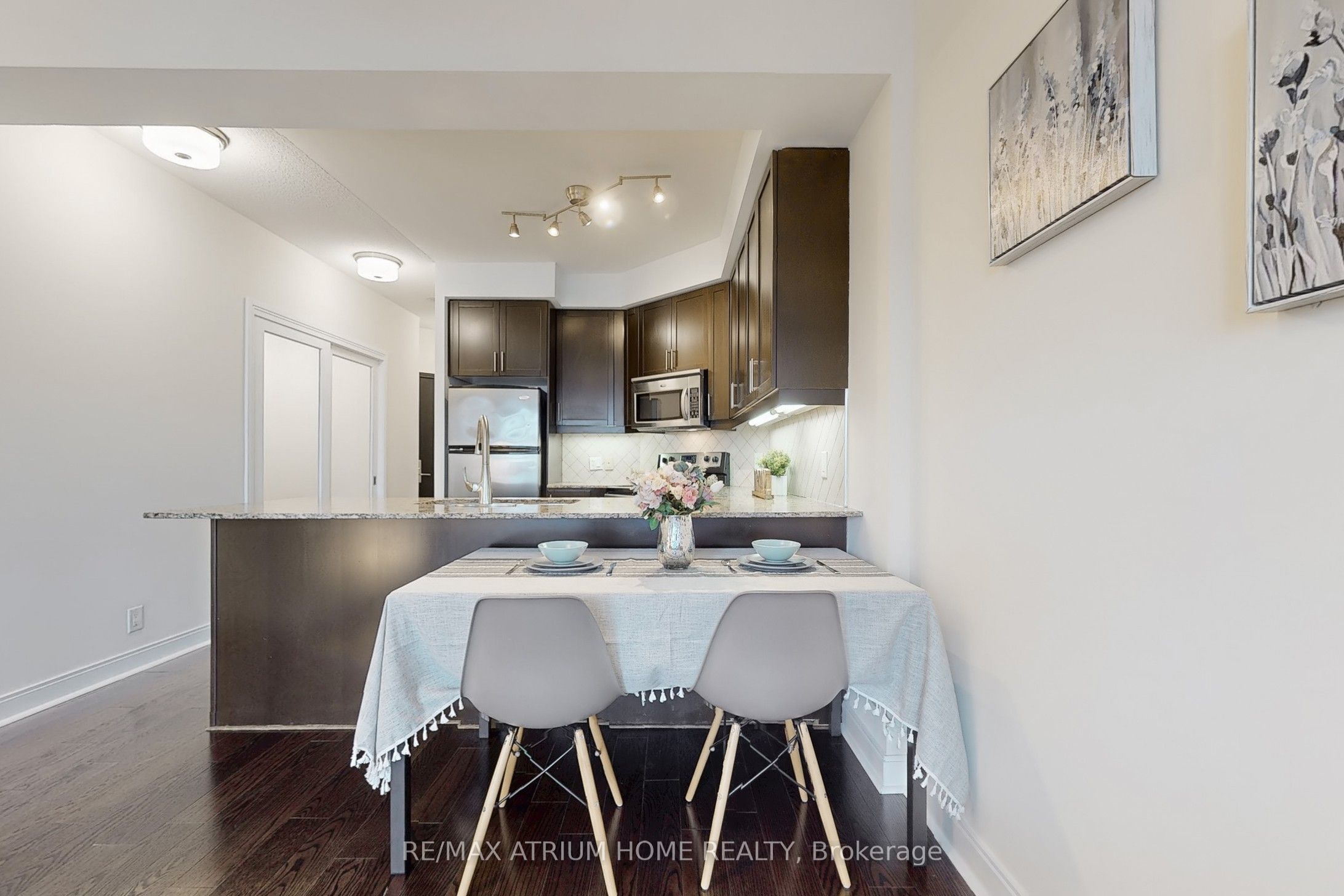 #1808 - 80 Absolute Avenue Property Photo 7
