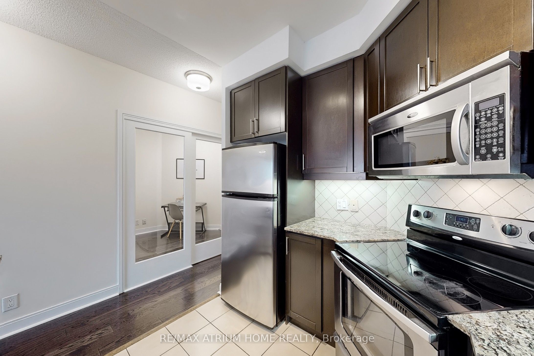 #1808 - 80 Absolute Avenue Property Photo 10