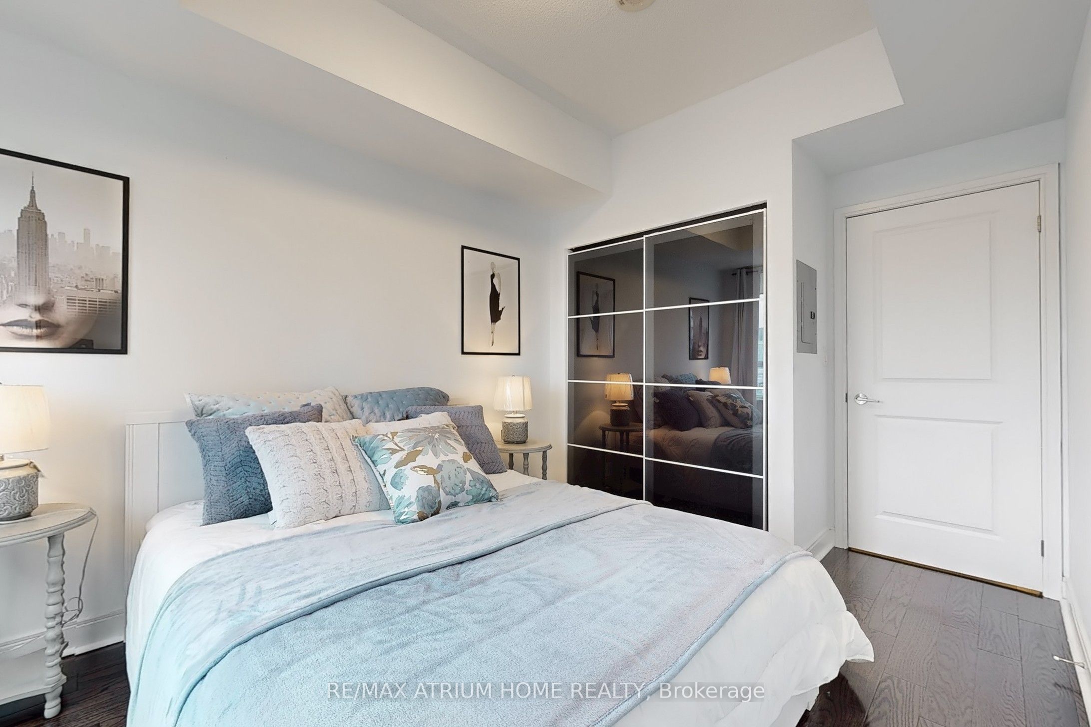 #1808 - 80 Absolute Avenue Property Photo 14