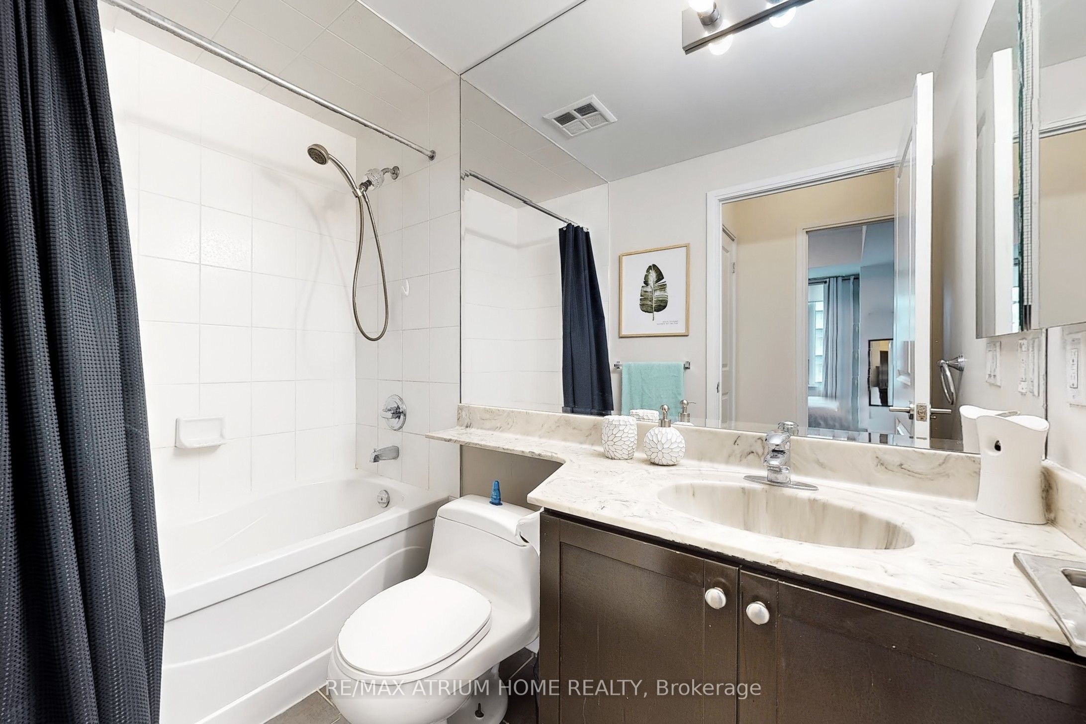 #1808 - 80 Absolute Avenue Property Photo 15