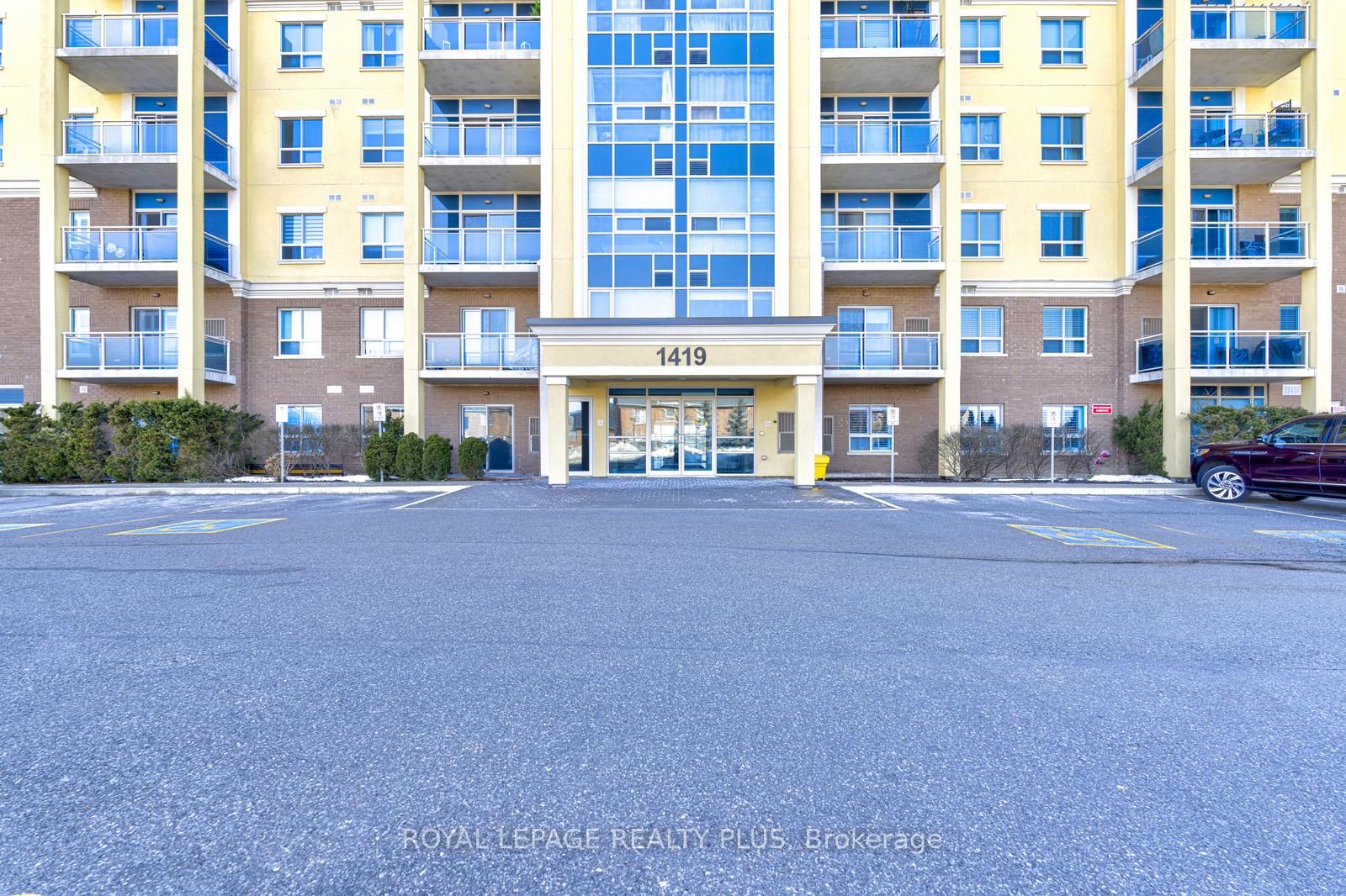 #208 - 1419 Costigan Road Property Photo 1