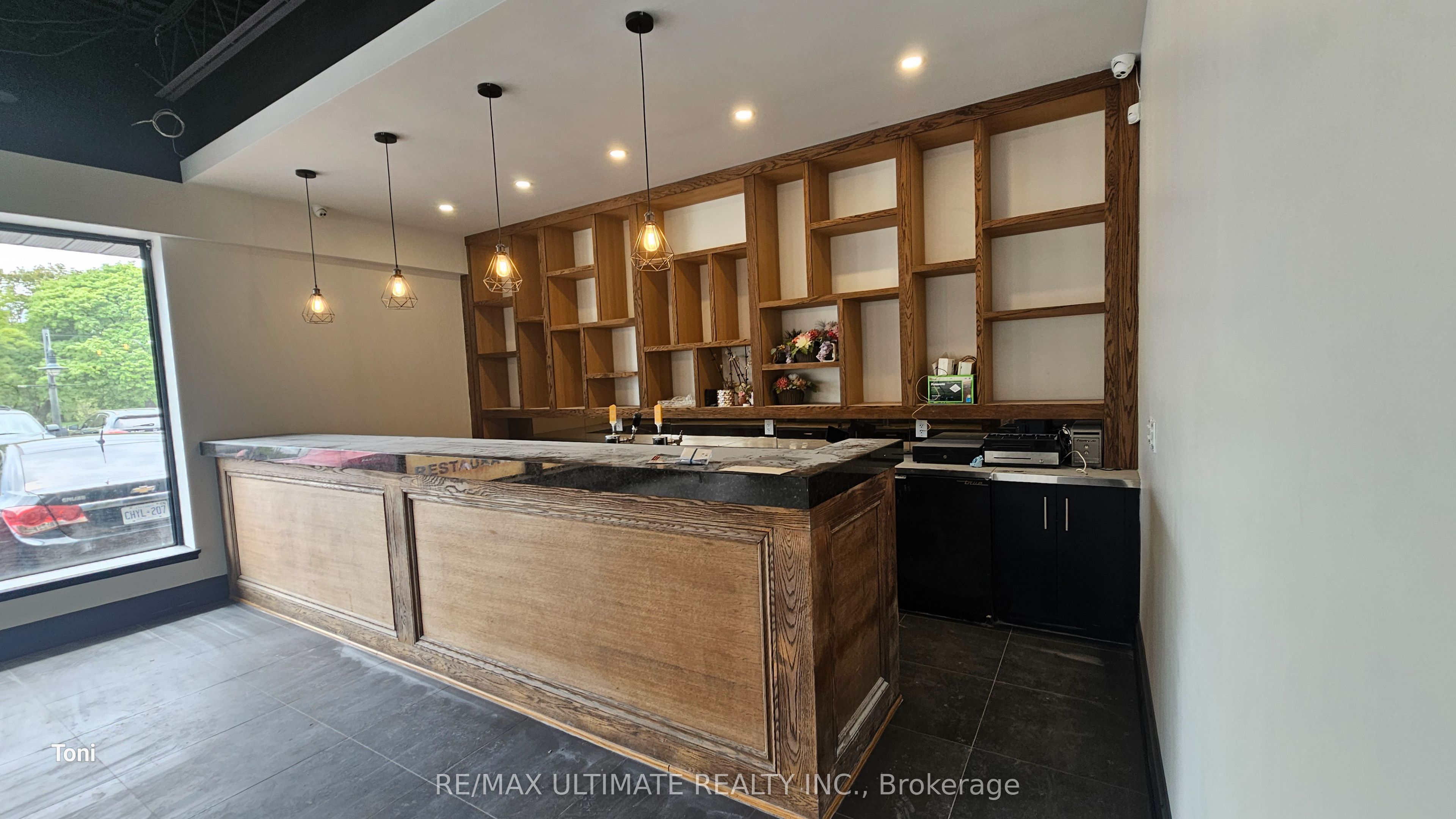 1480 St Clair Avenue Property Photo 13