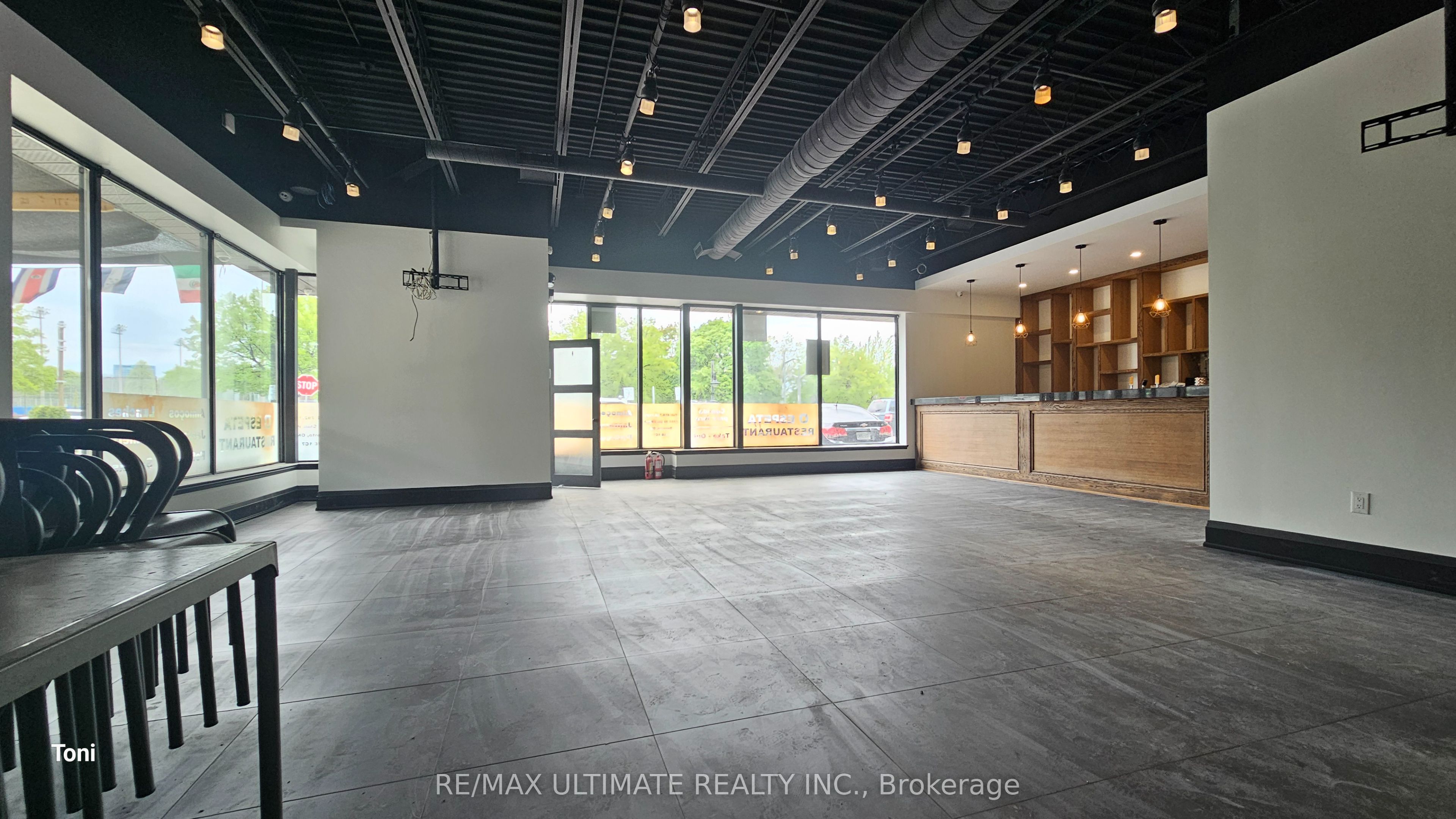 1480 St Clair Avenue Property Photo 15