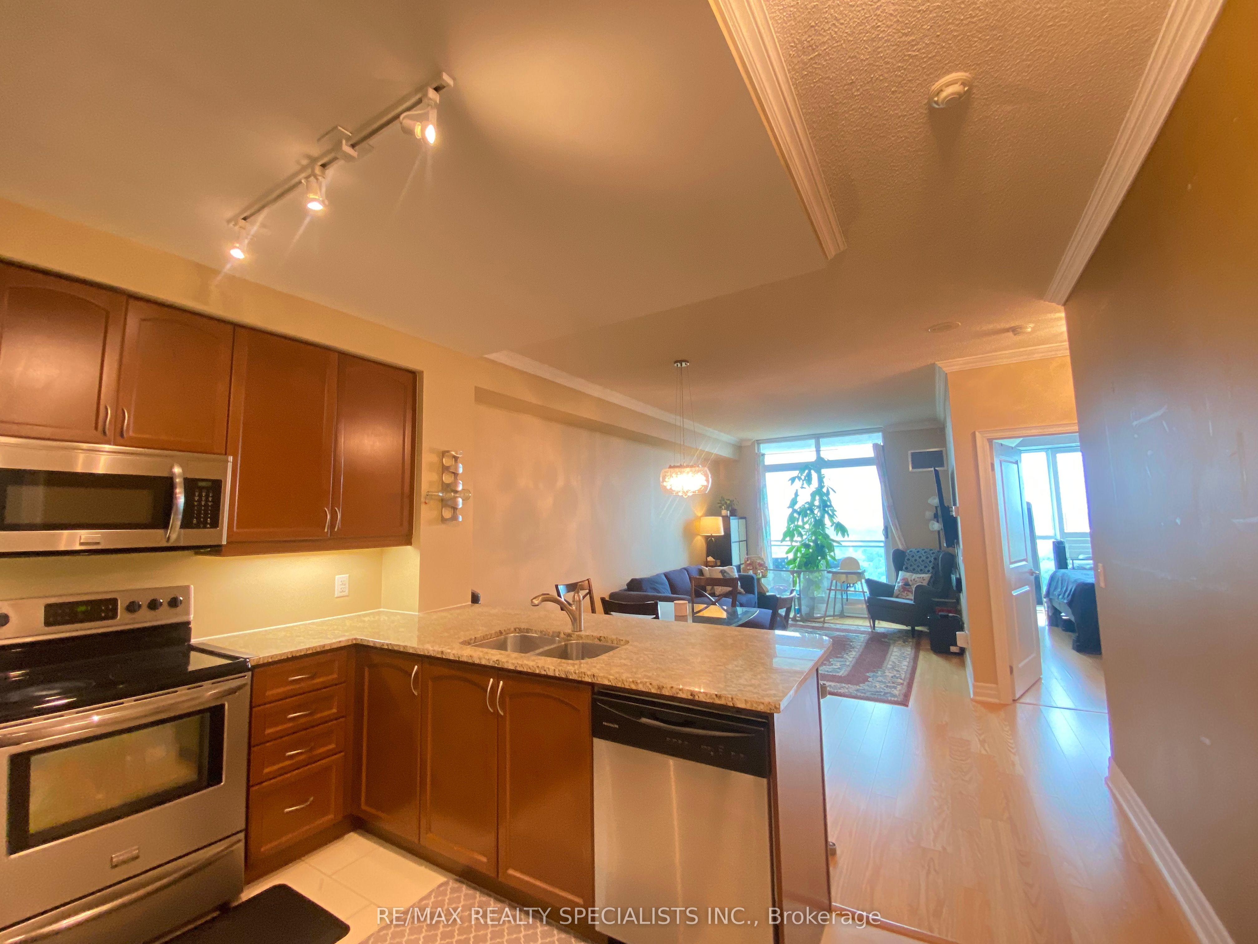 100 John Street 2307 Property Photo 10