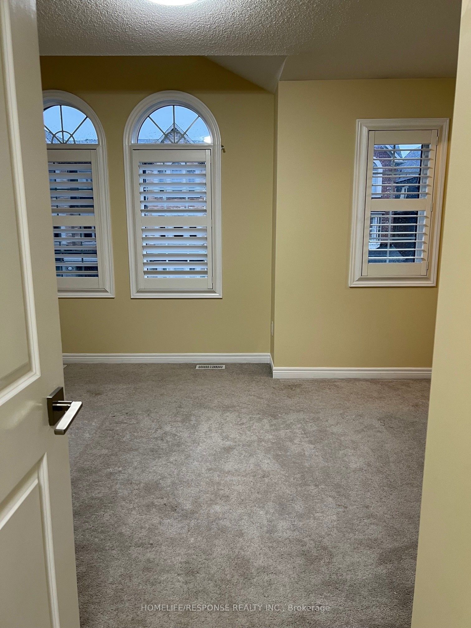 18 Fresnel Road Property Photo 13