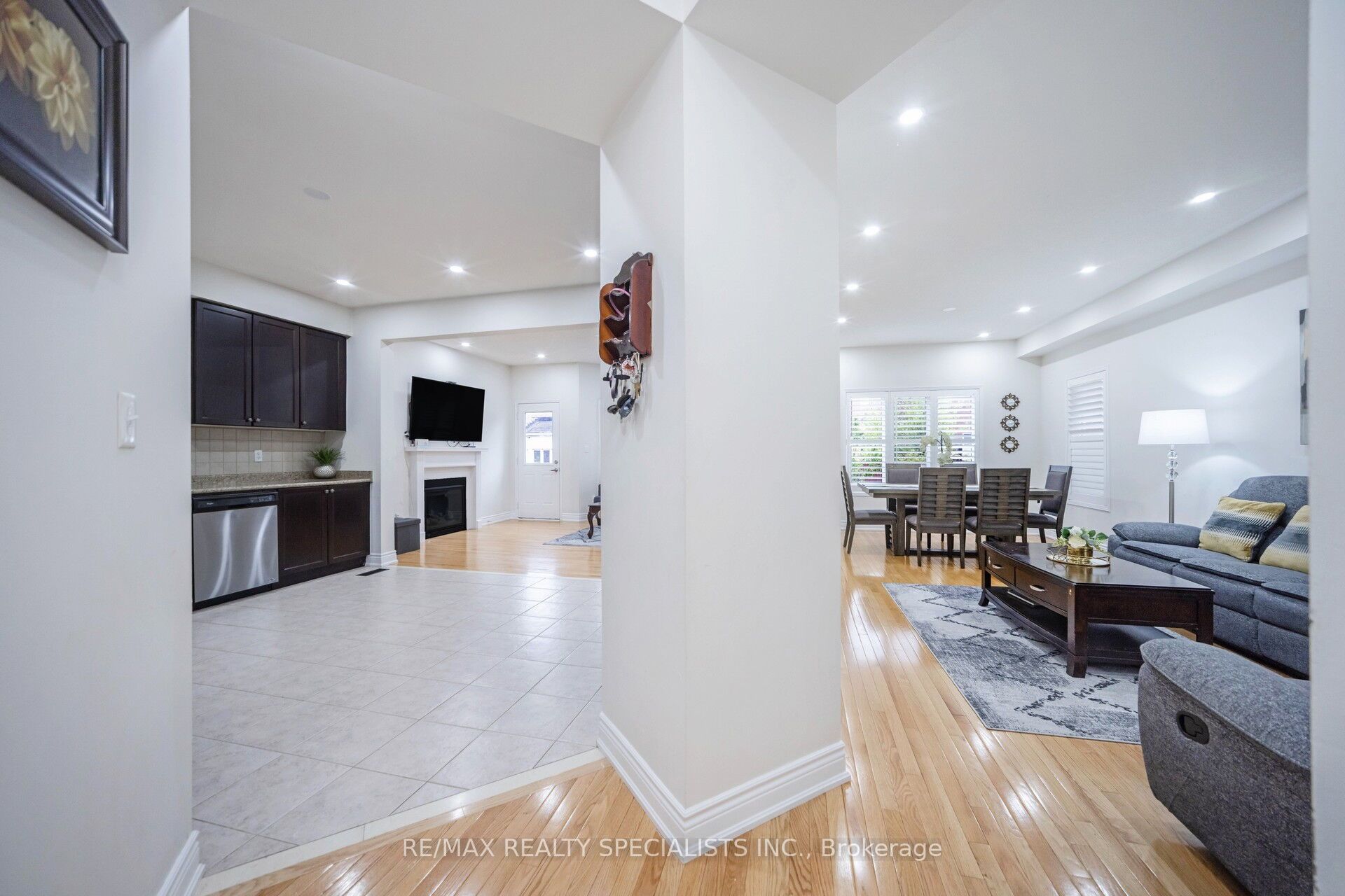 227 Valleyway Drive Property Photo 6