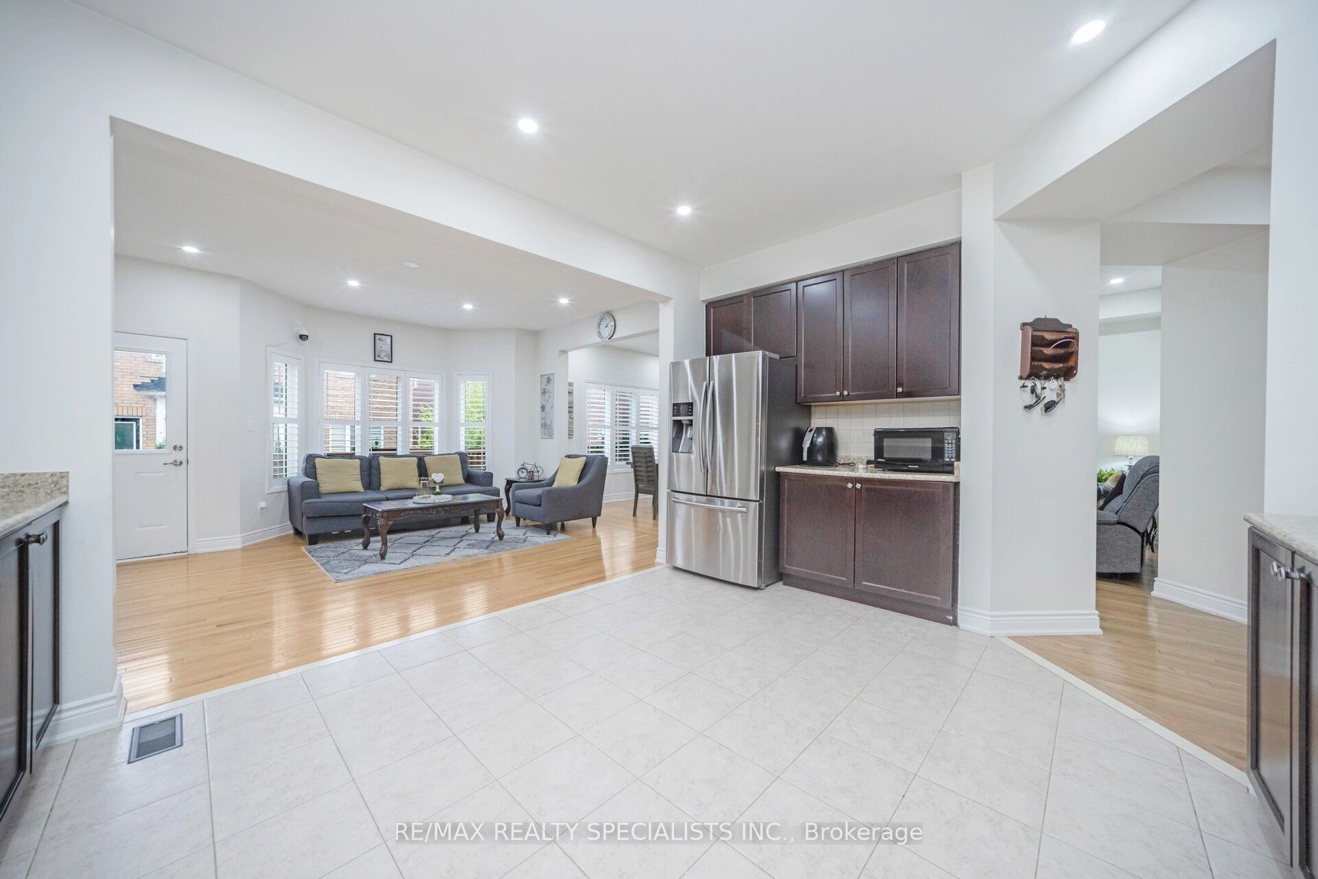 227 Valleyway Drive Property Photo 14