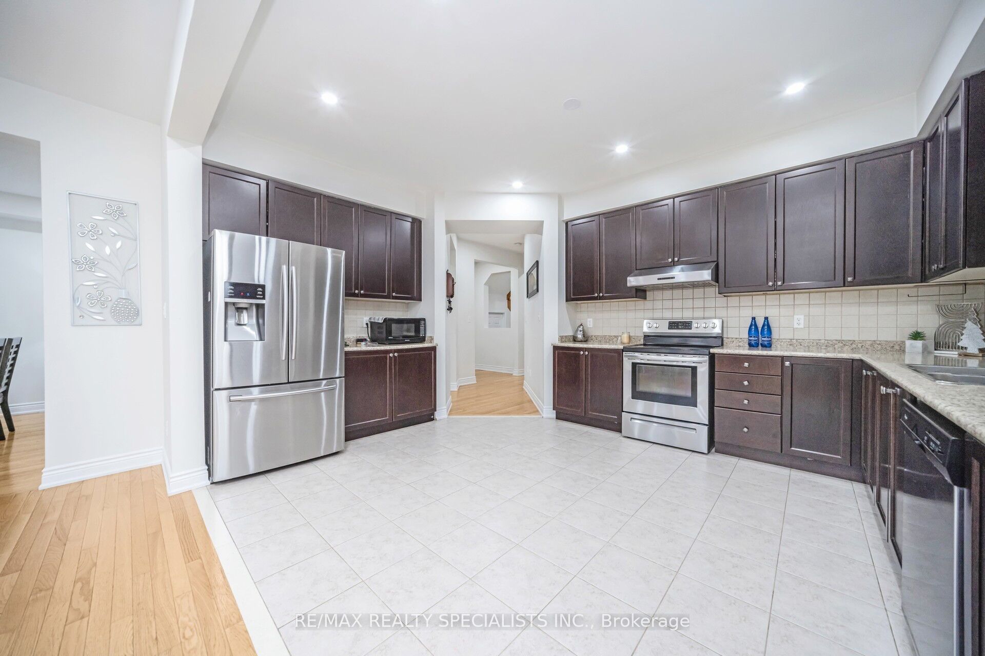 227 Valleyway Drive Property Photo 15
