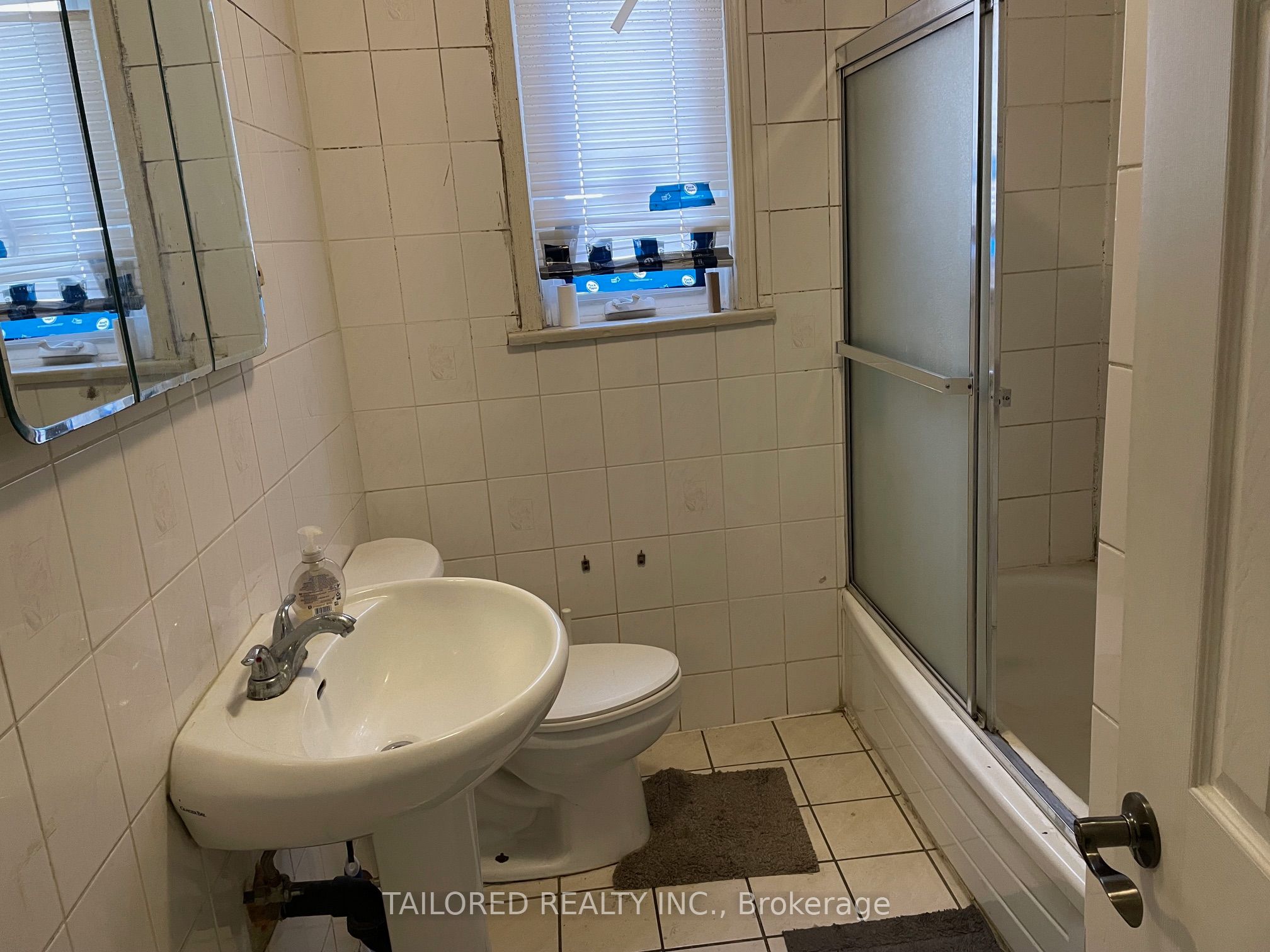 2850 -2852 Dufferin Street Property Photo 11