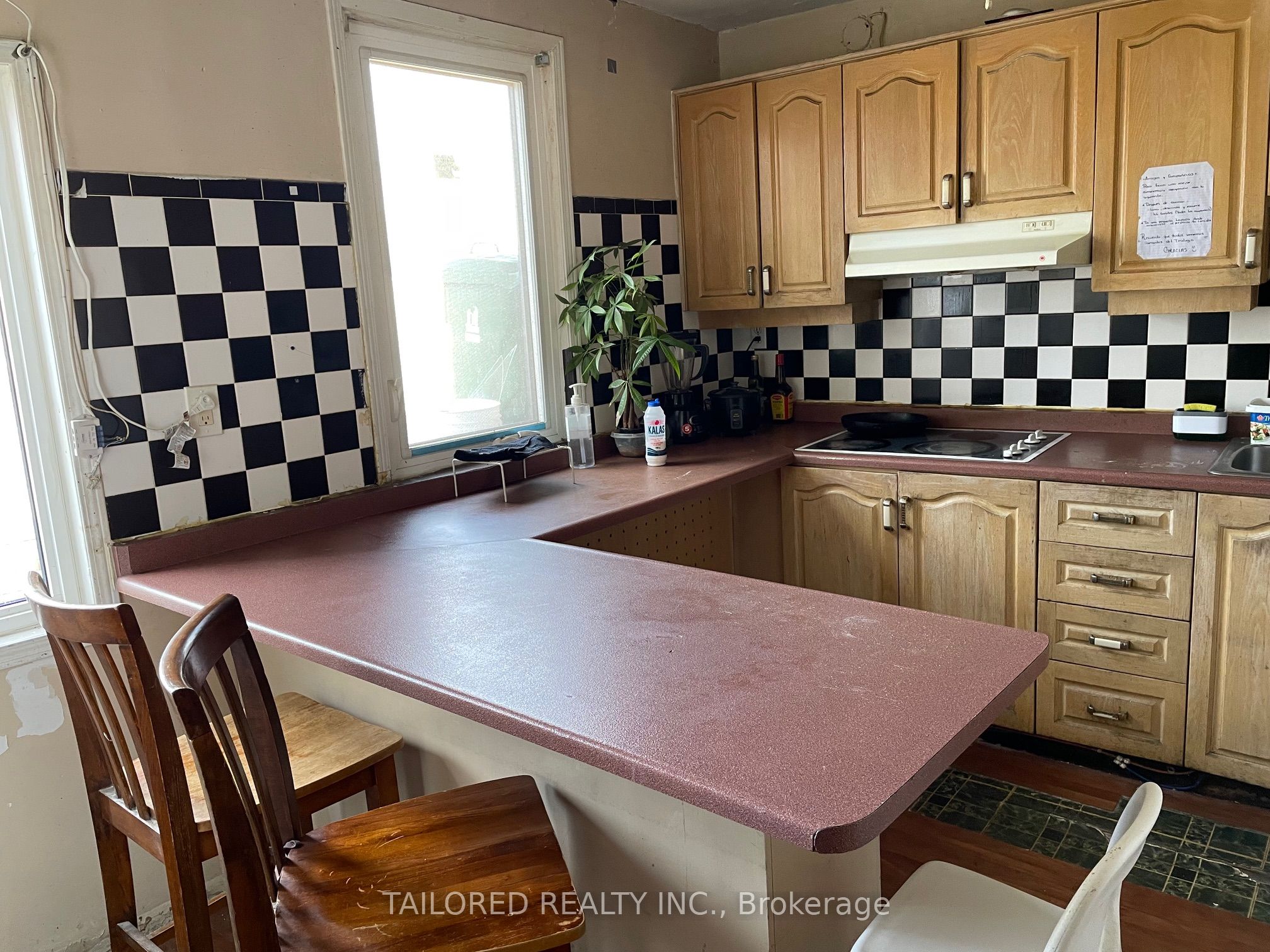 2850 -2852 Dufferin Street Property Photo 13