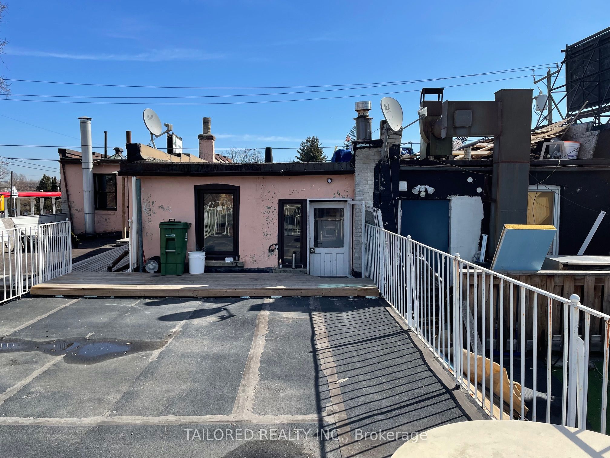 2850 -2852 Dufferin Street Property Photo 15