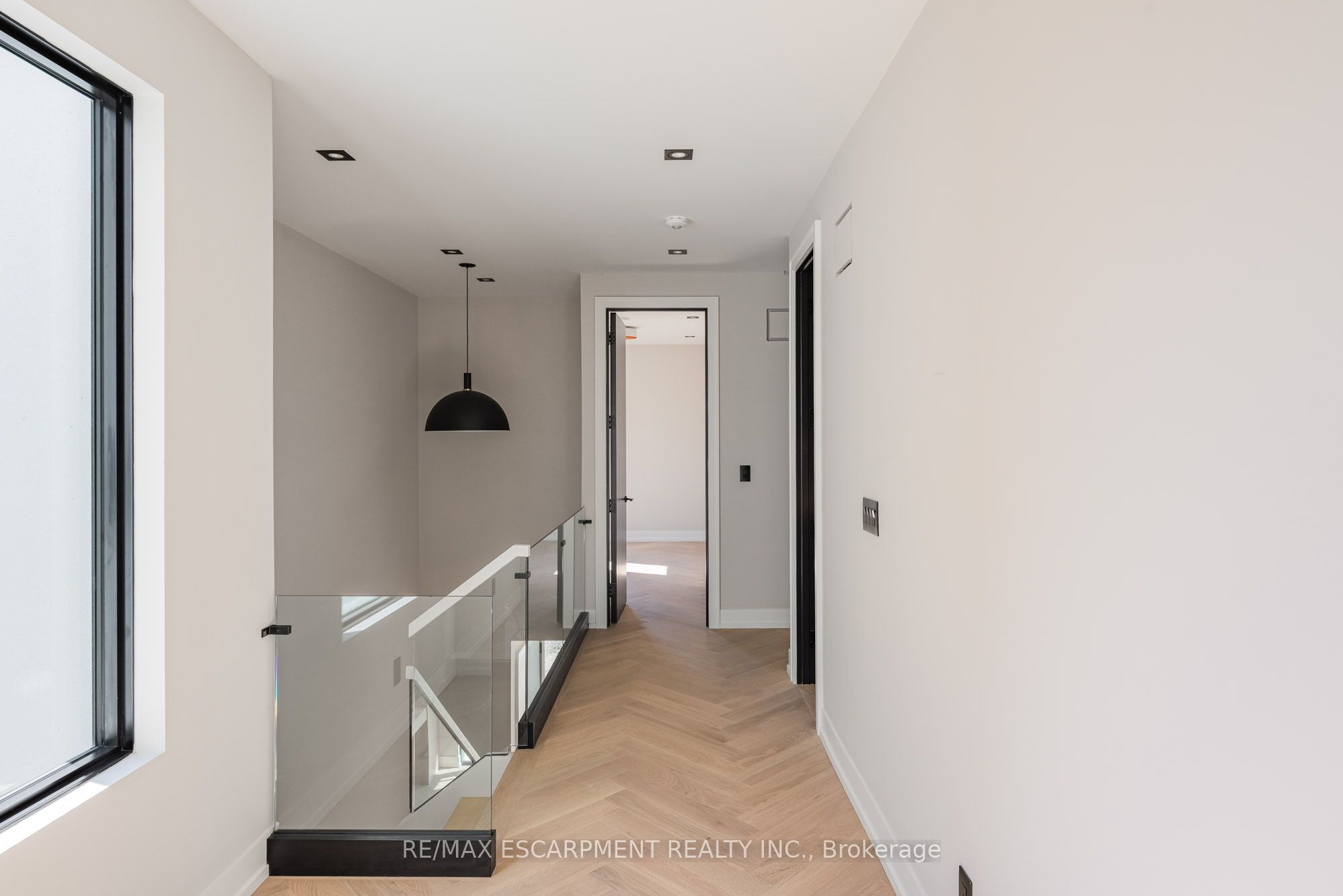 696 Montbeck Crescent Property Photo 24