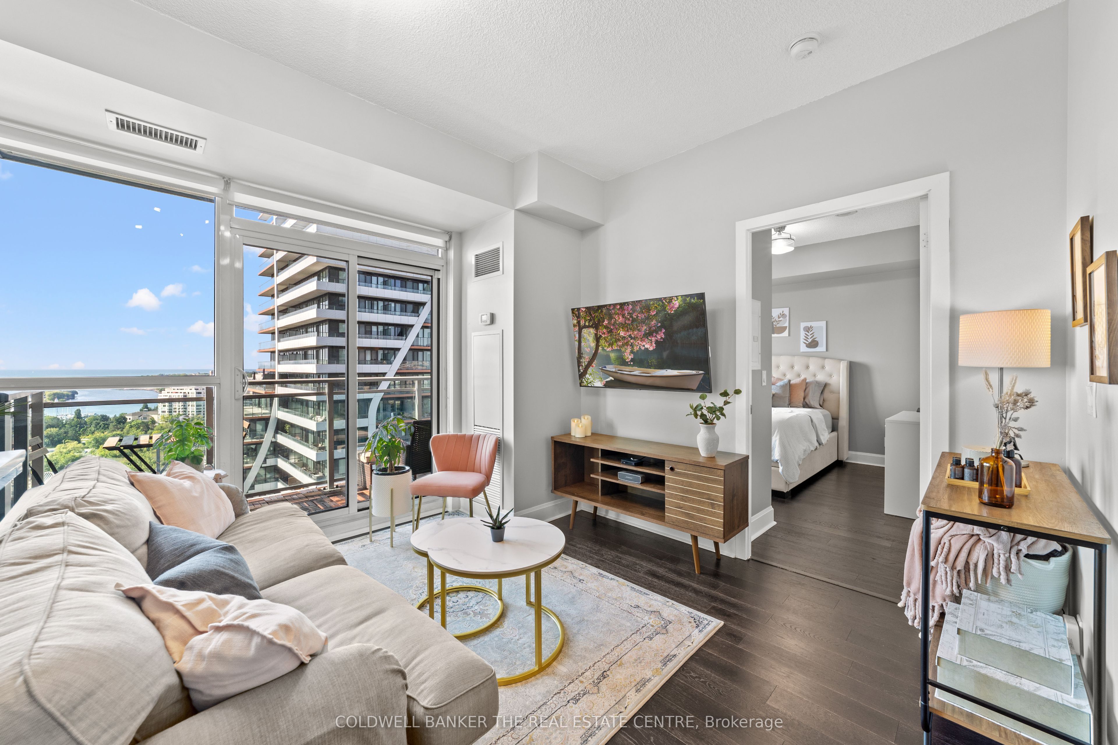 #1611 - 33 Shore Breeze Drive Property Photo 21