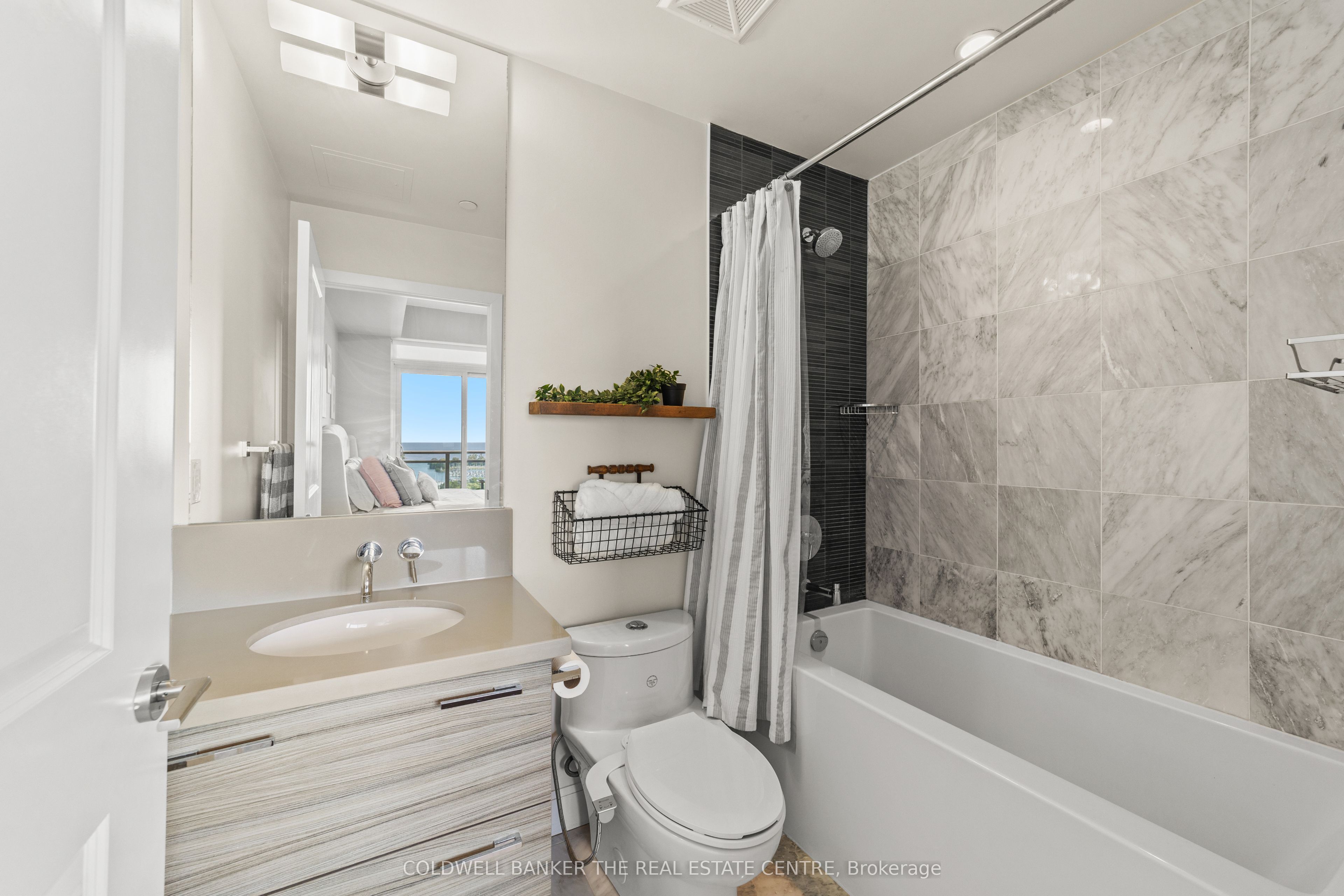 #1611 - 33 Shore Breeze Drive Property Photo 44