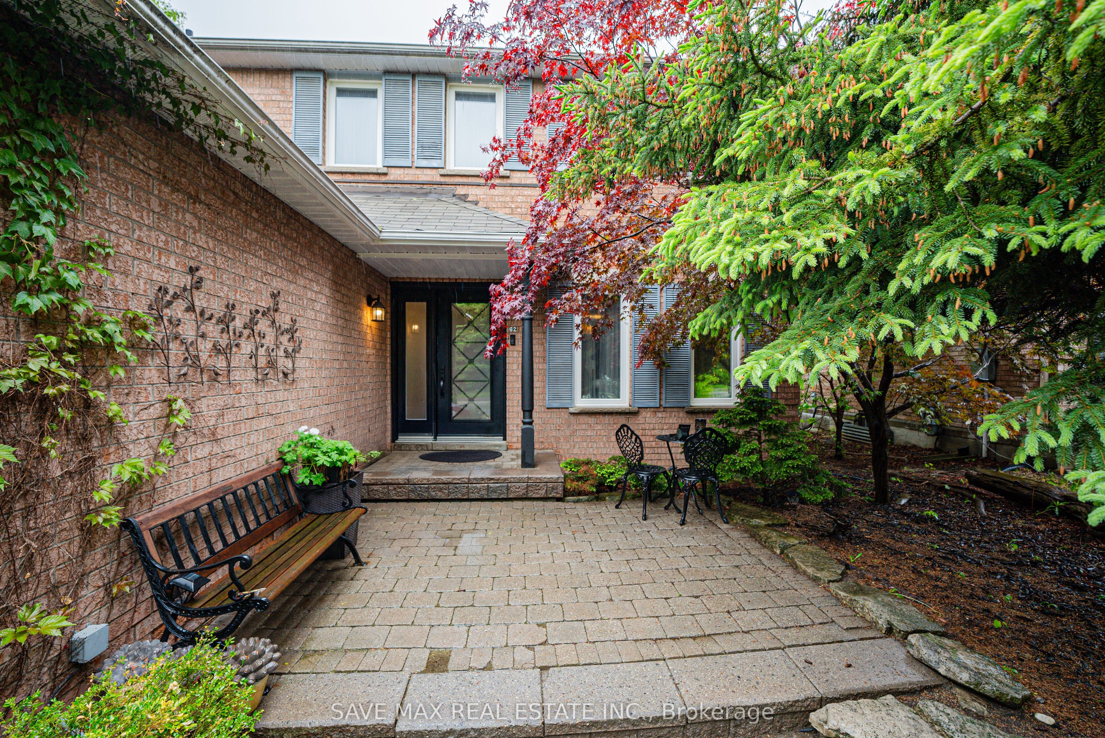 62 Laurelcrest Street Property Photo 2