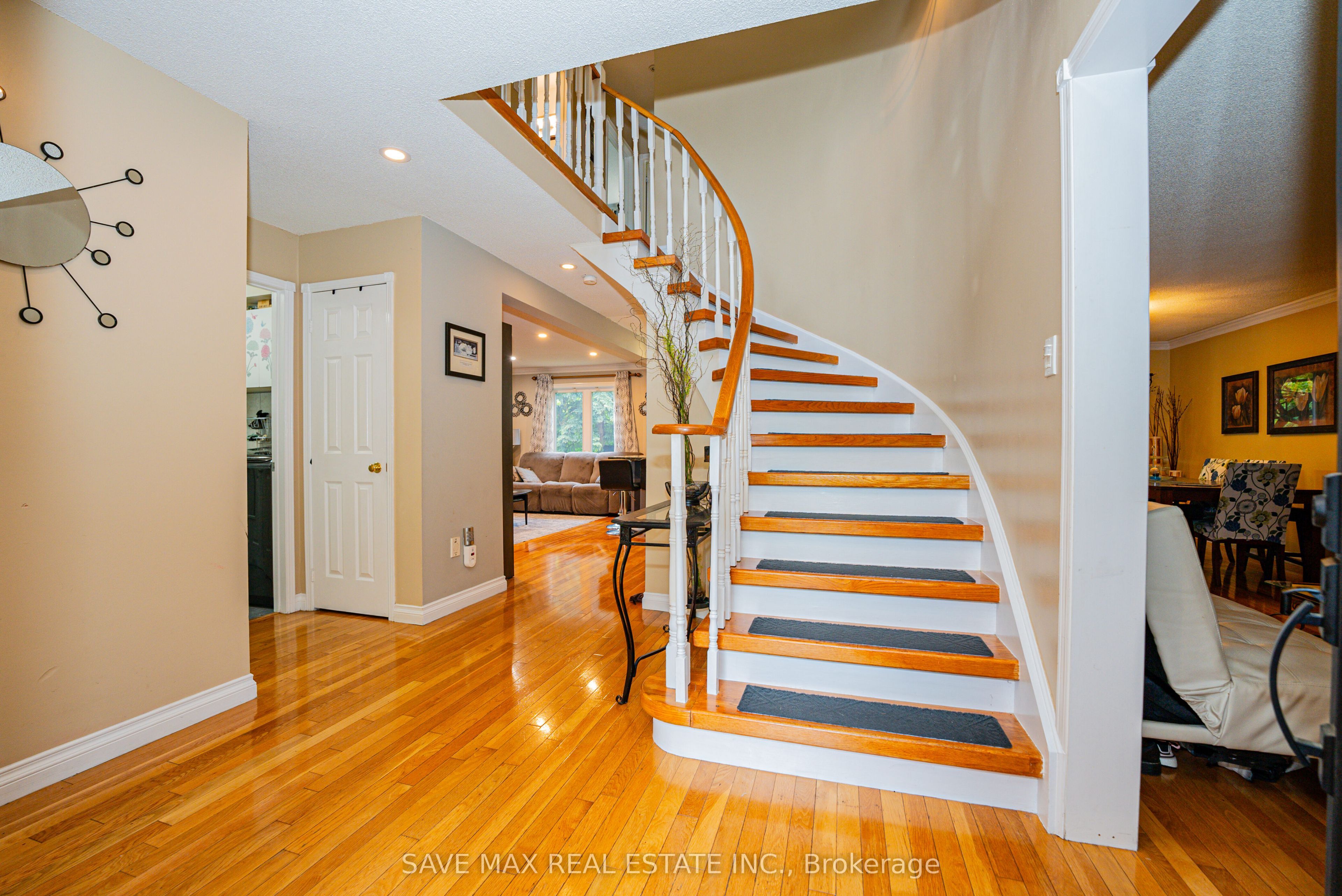 62 Laurelcrest Street Property Photo 3