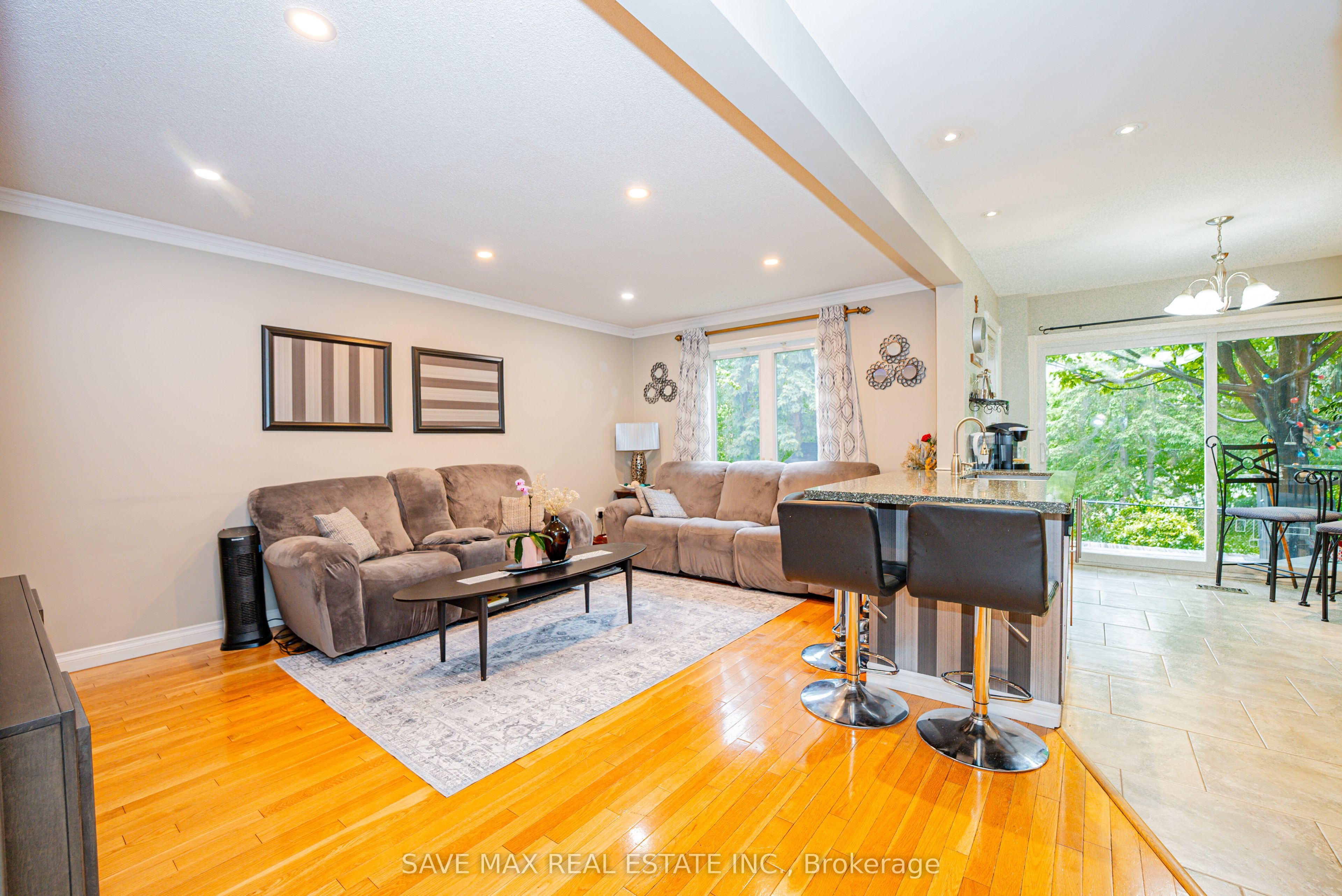 62 Laurelcrest Street Property Photo 9