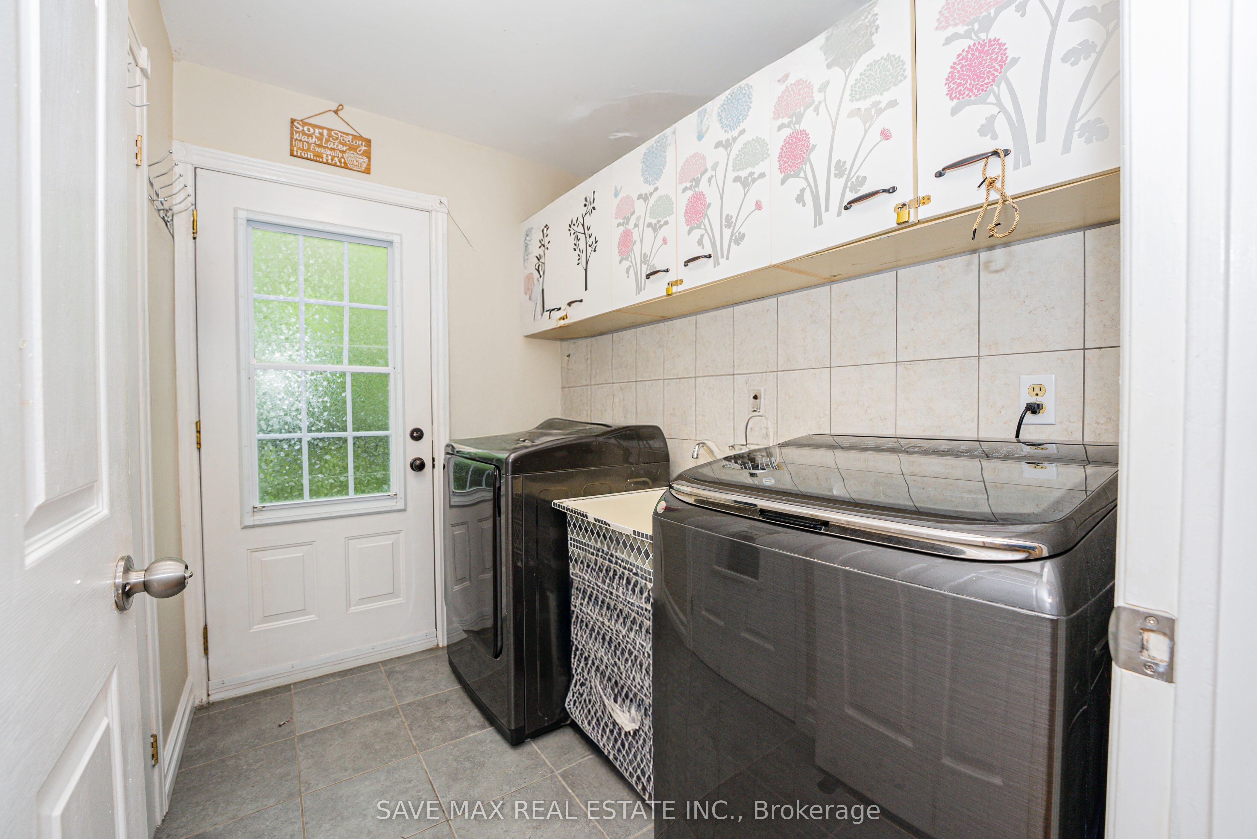 62 Laurelcrest Street Property Photo 18
