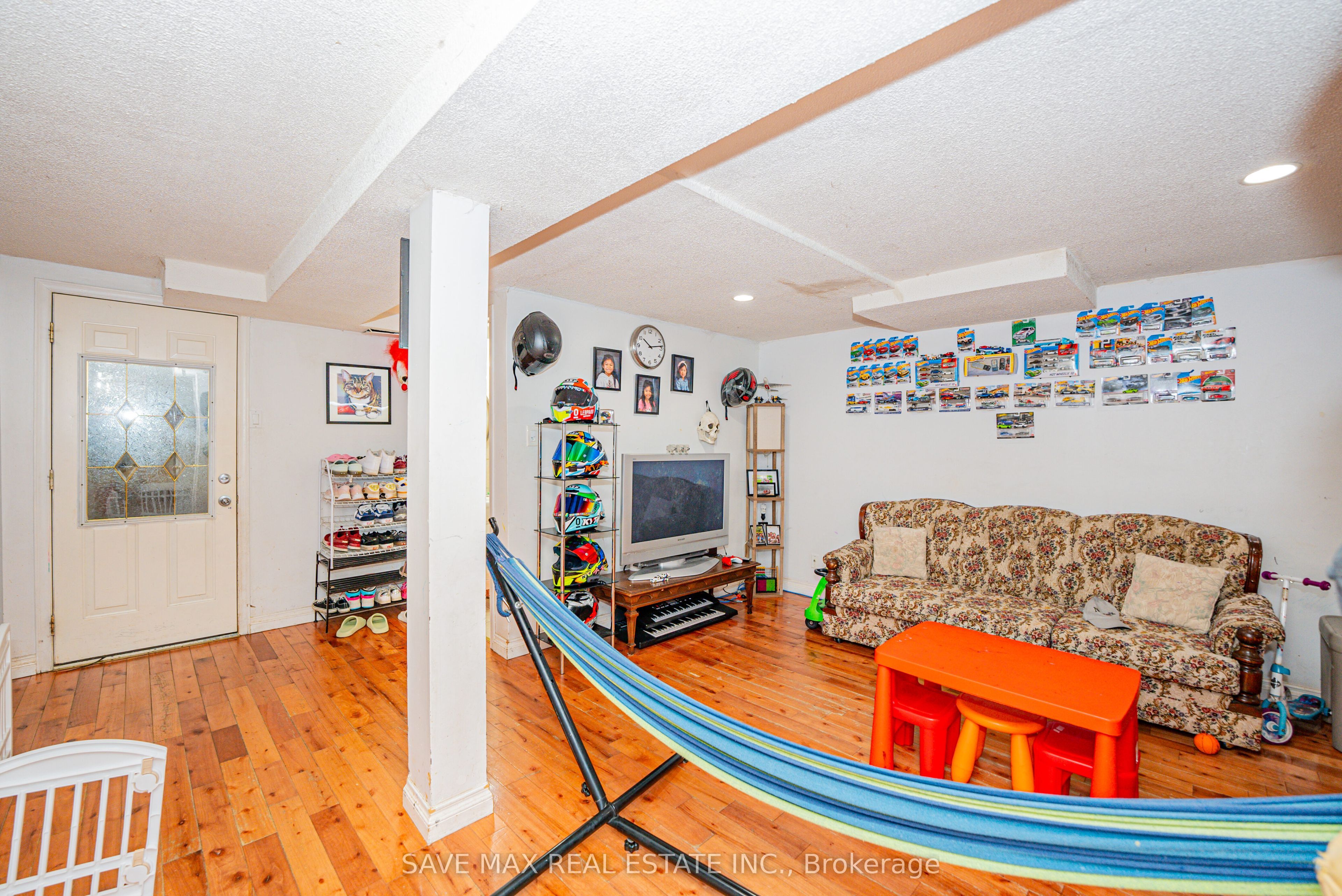 62 Laurelcrest Street Property Photo 33