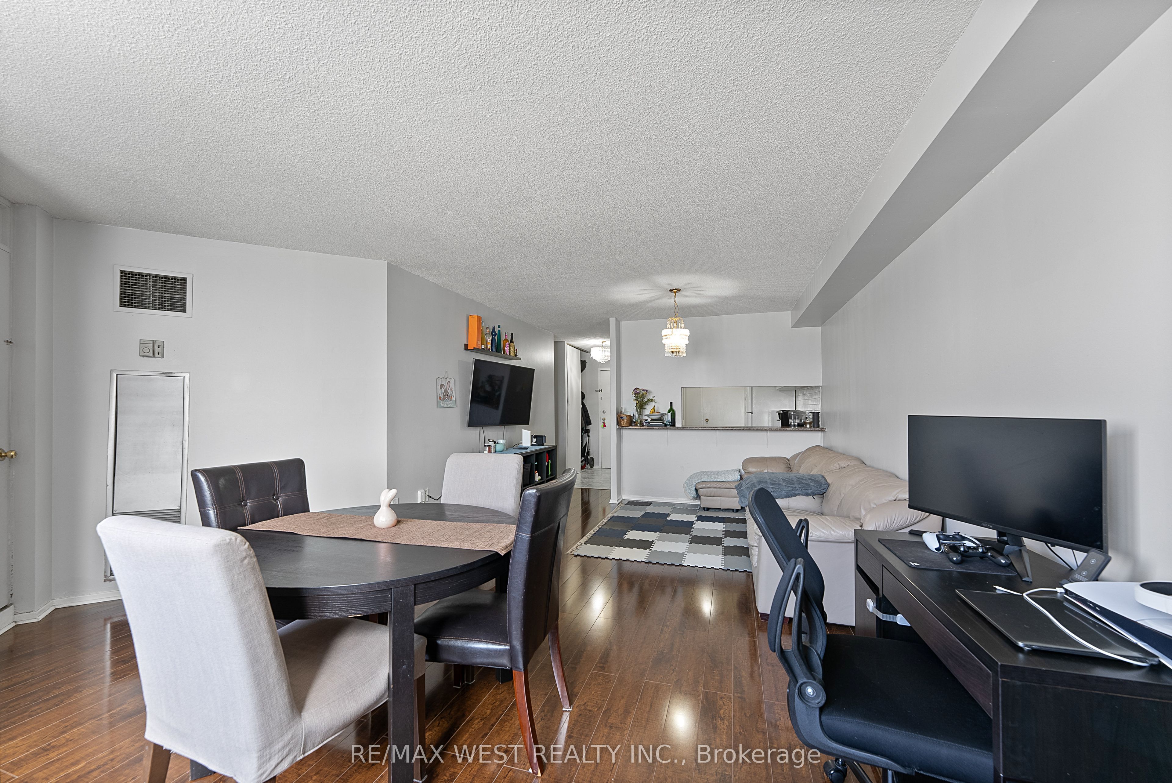 #207 - 238 Albion Road Property Photo 10