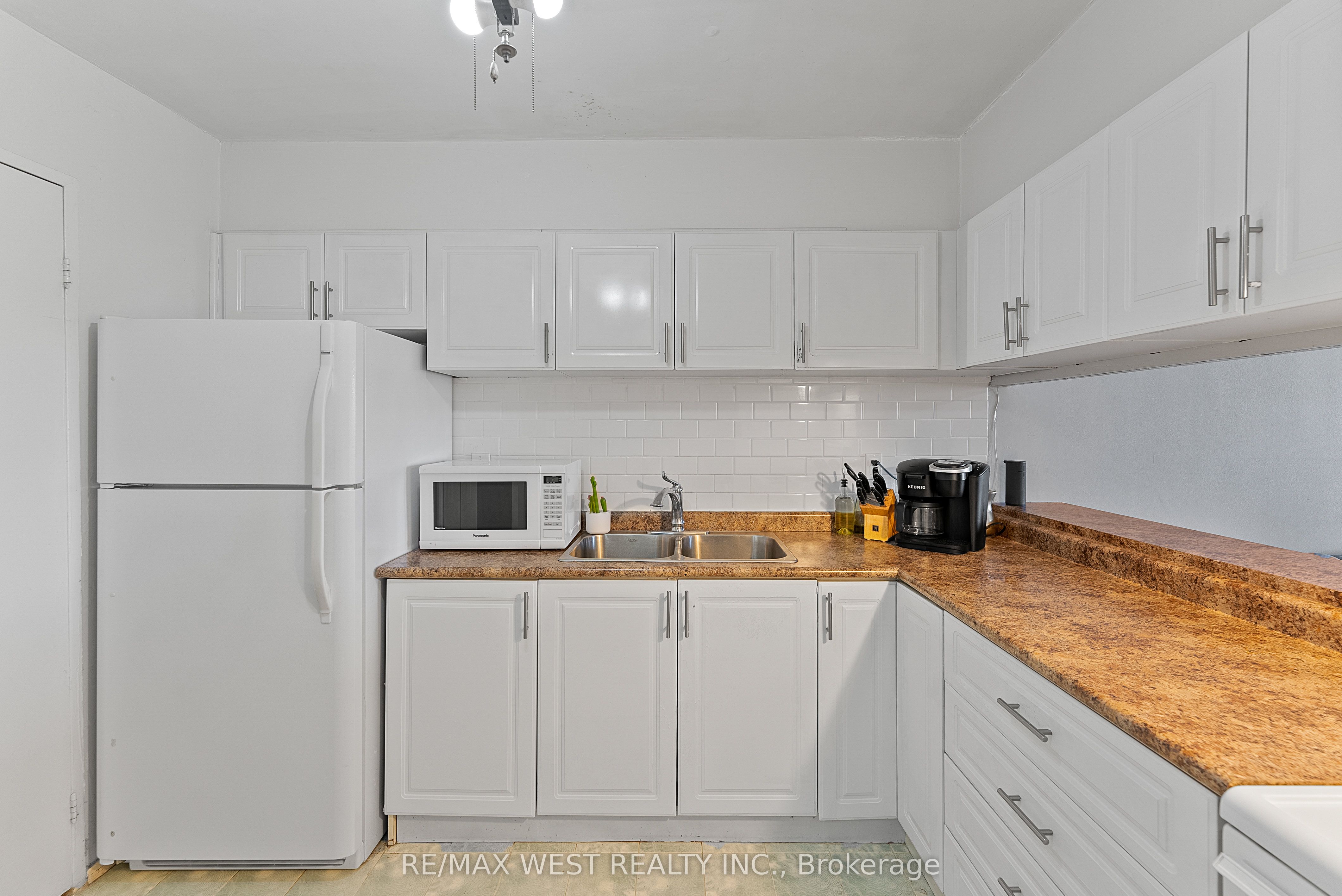 #207 - 238 Albion Road Property Photo 12