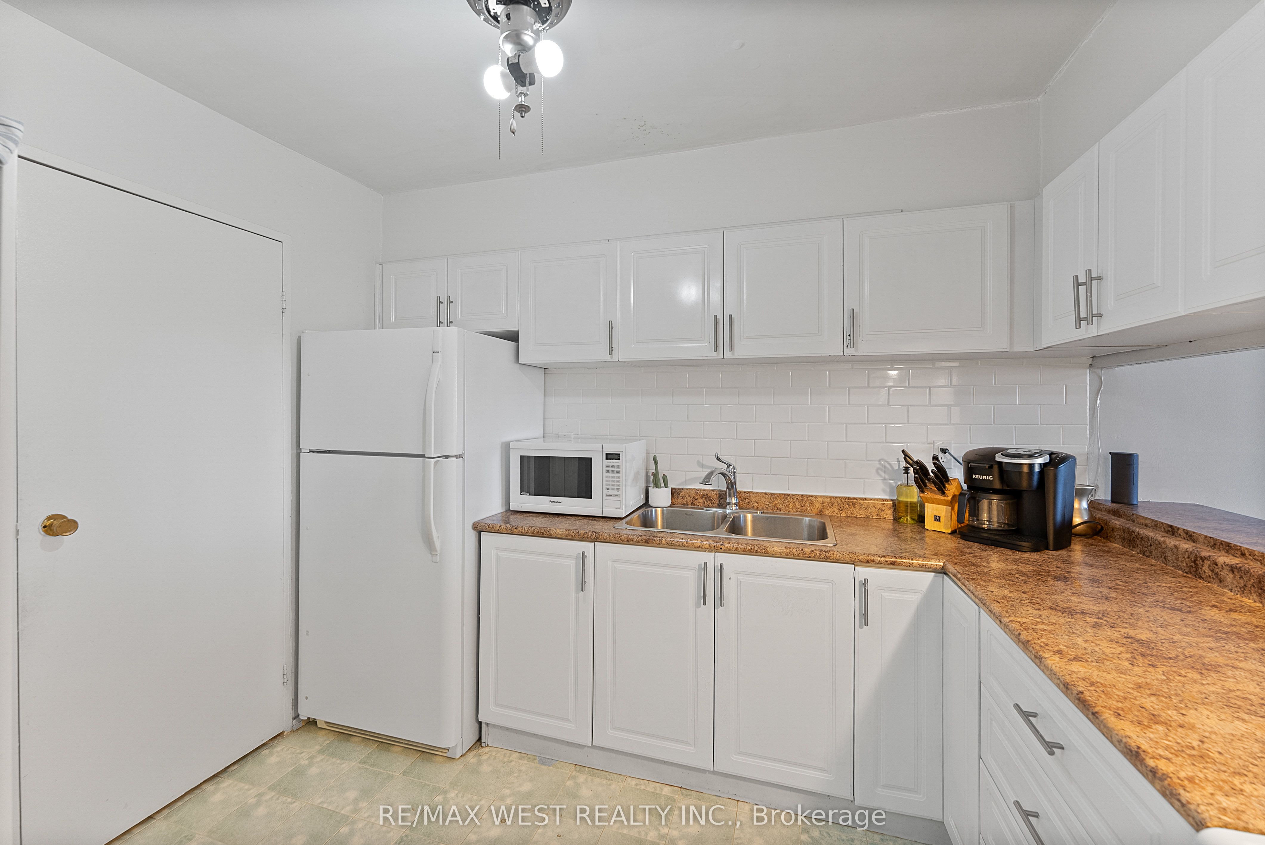 #207 - 238 Albion Road Property Photo 13