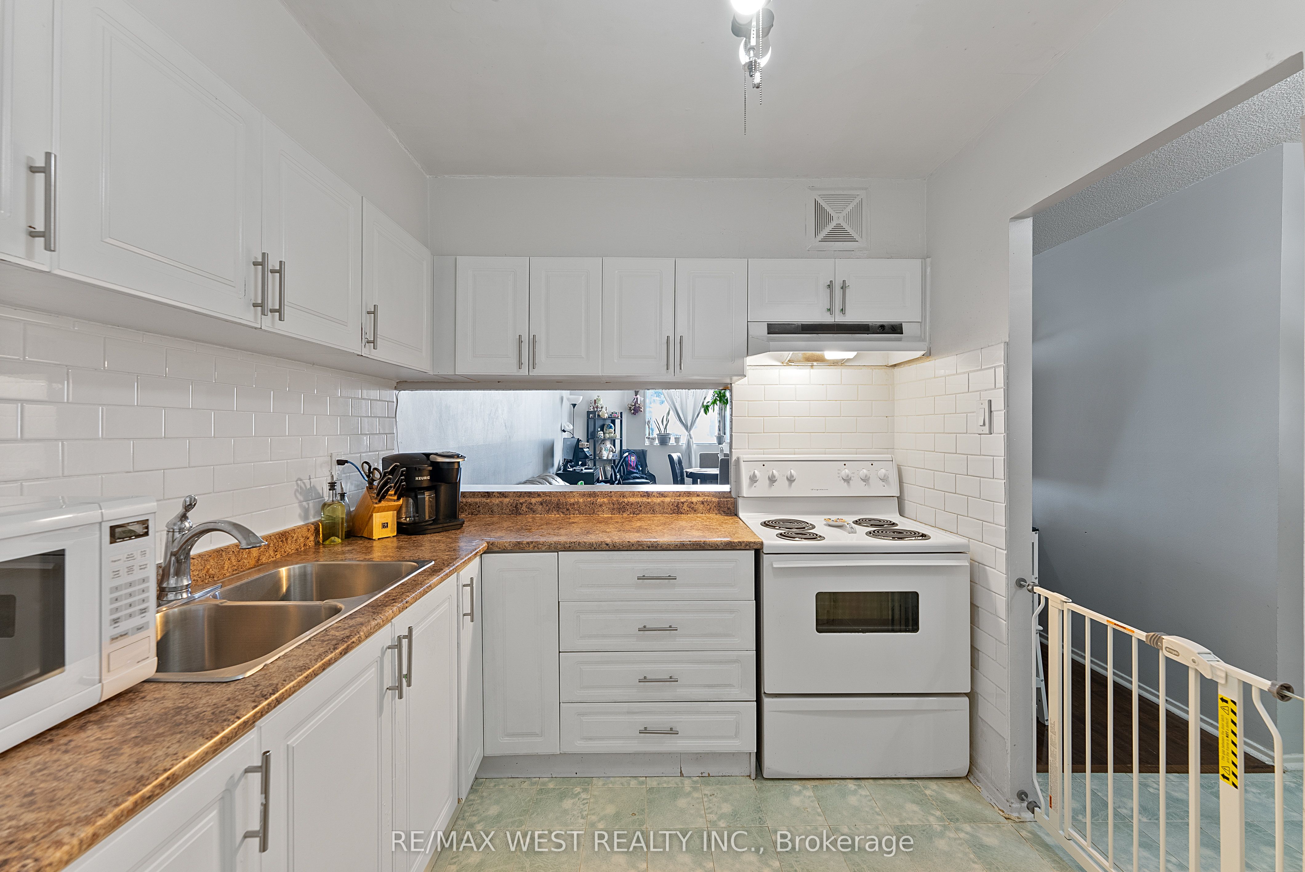 #207 - 238 Albion Road Property Photo 14