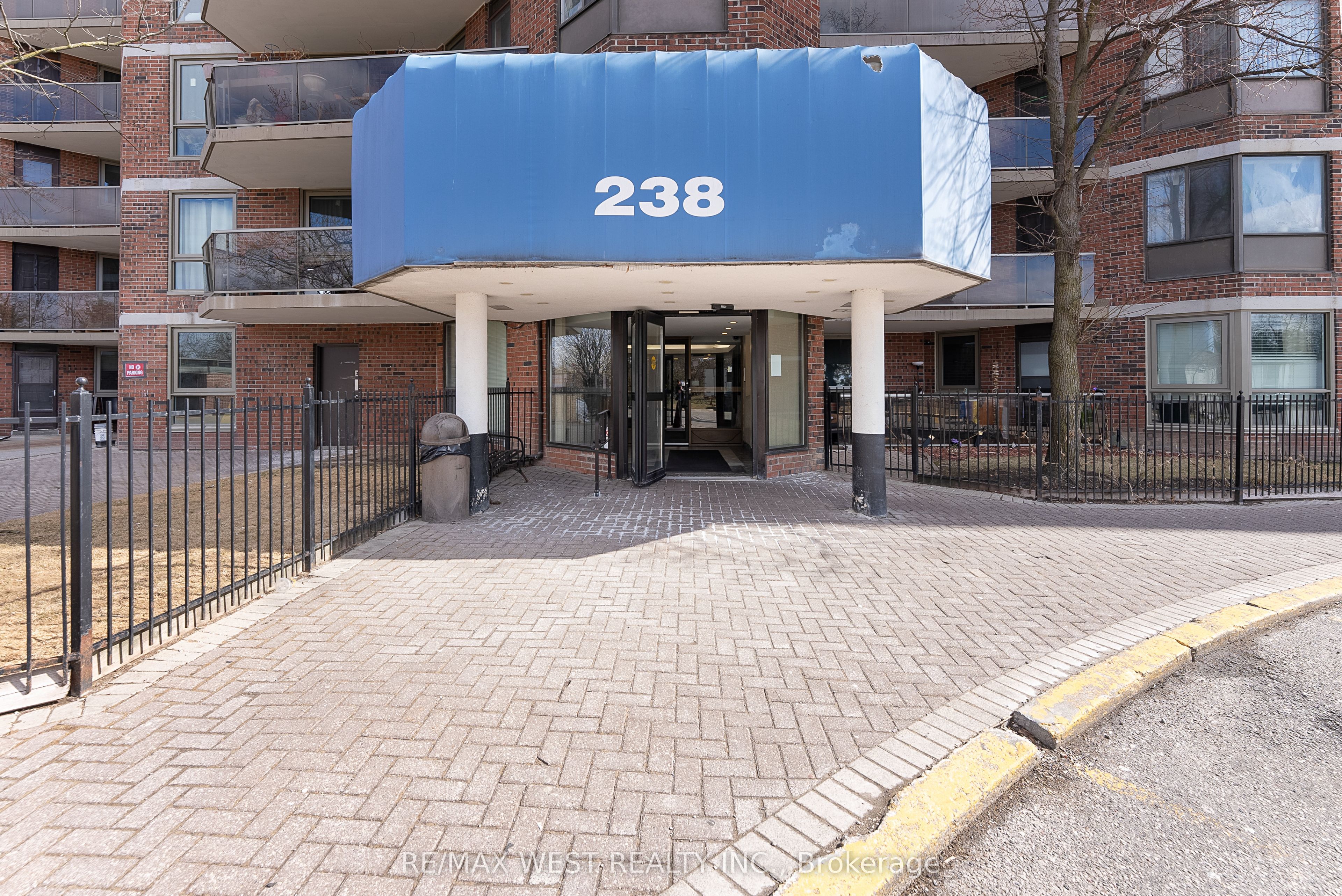 #207 - 238 Albion Road Property Photo 33