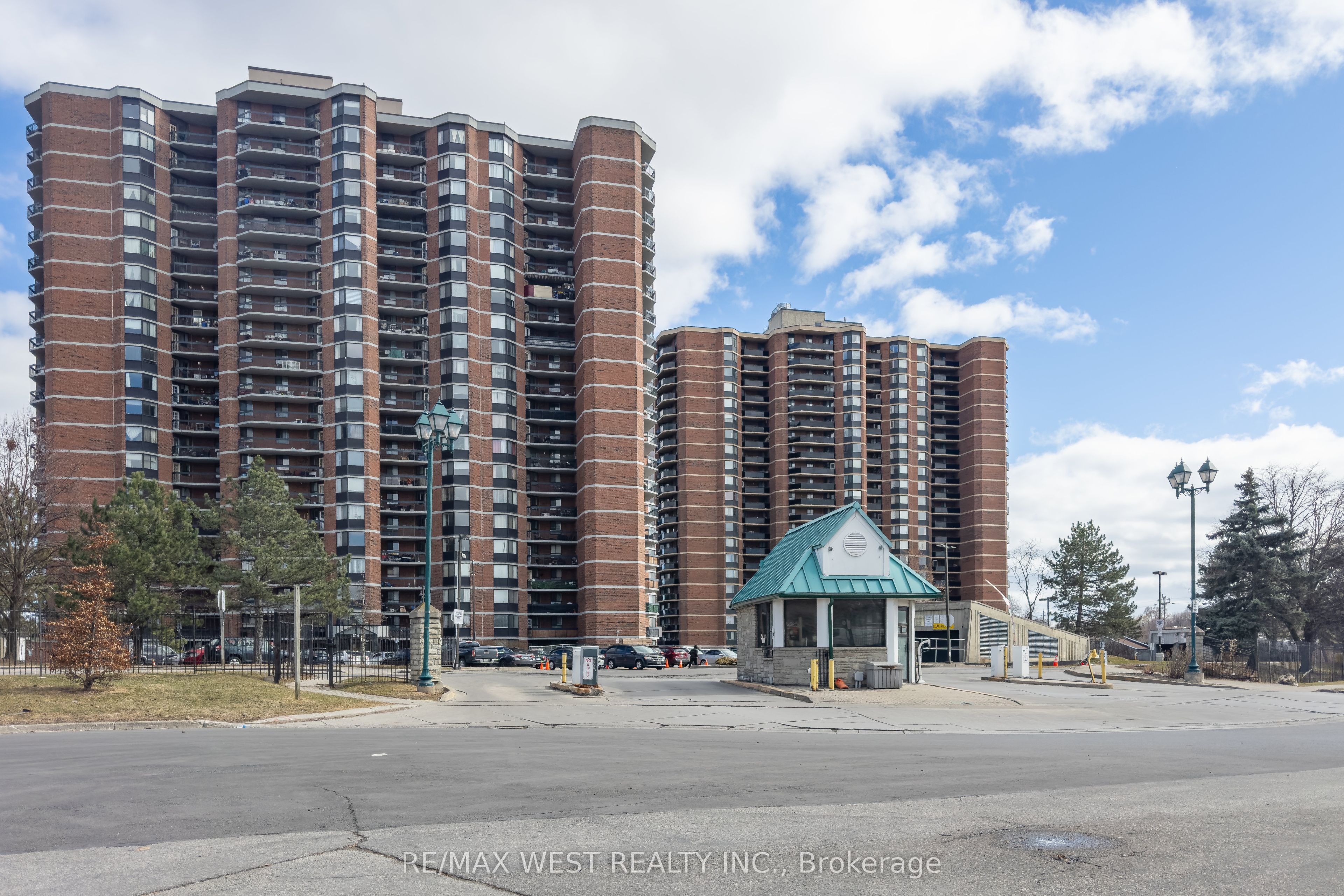 #207 - 238 Albion Road Property Photo 36