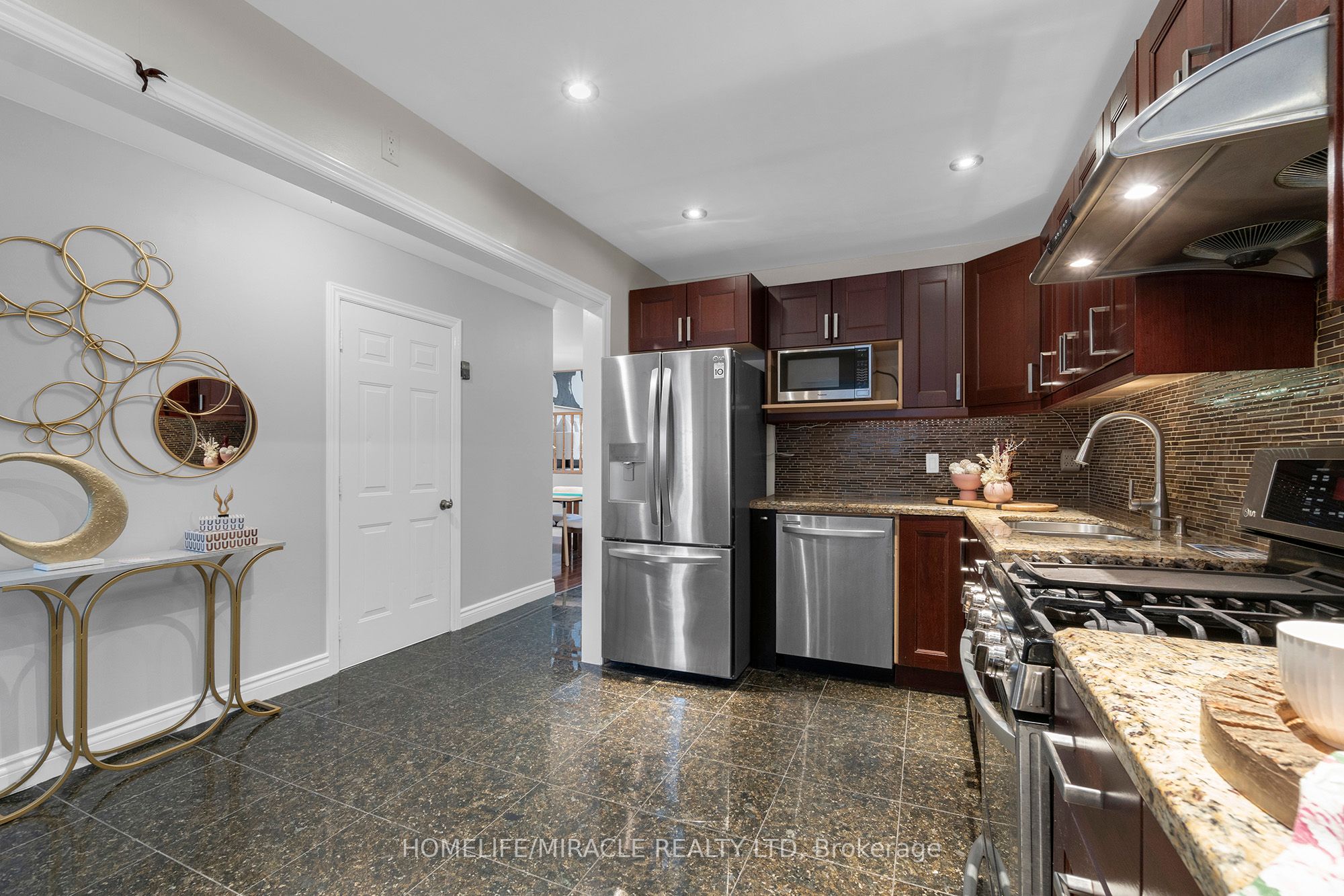8 Franca Crescent Property Photo 13