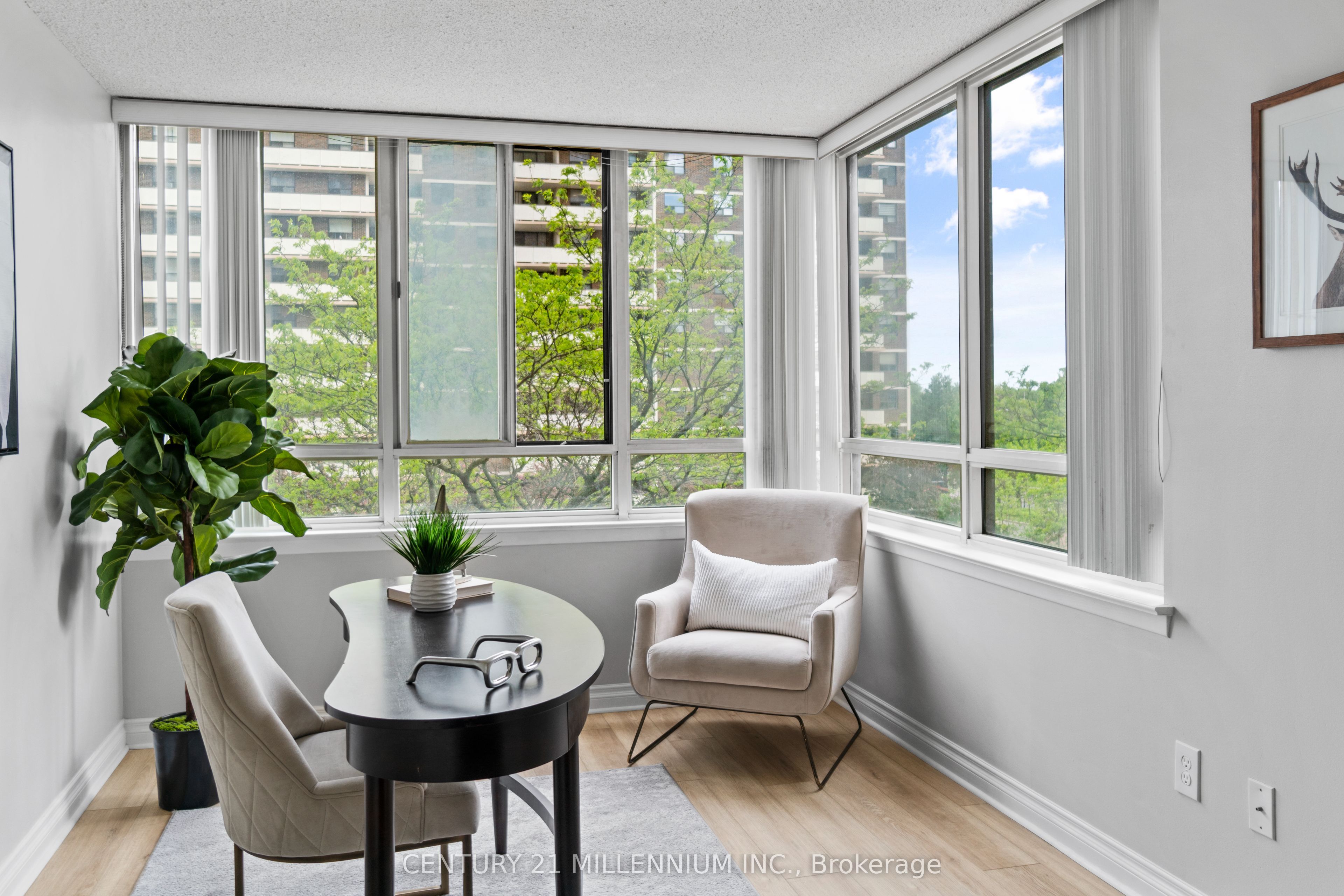 #401 - 5 Lisa Street Property Photo 12