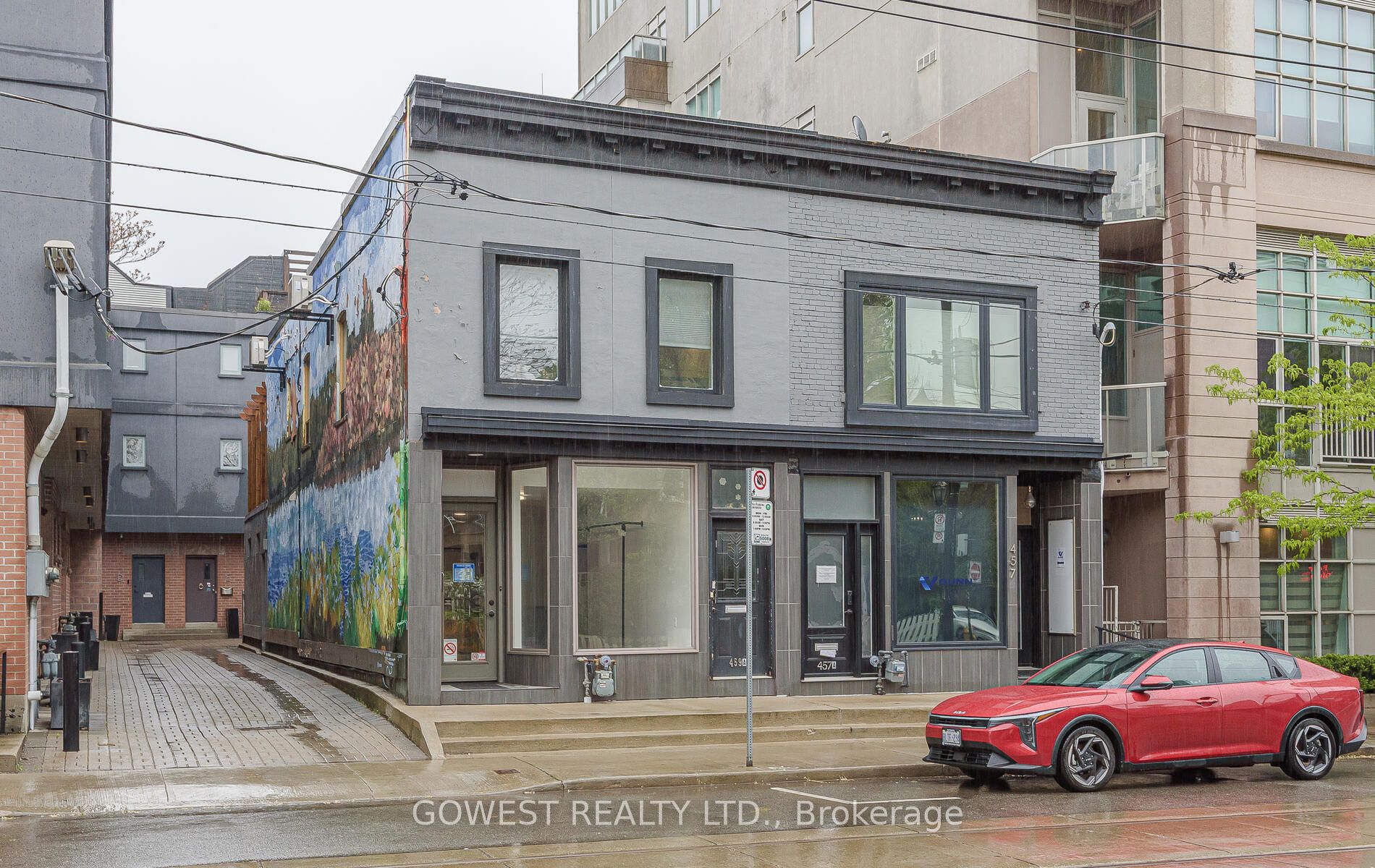 459 Roncesvalles Avenue Property Photo 2