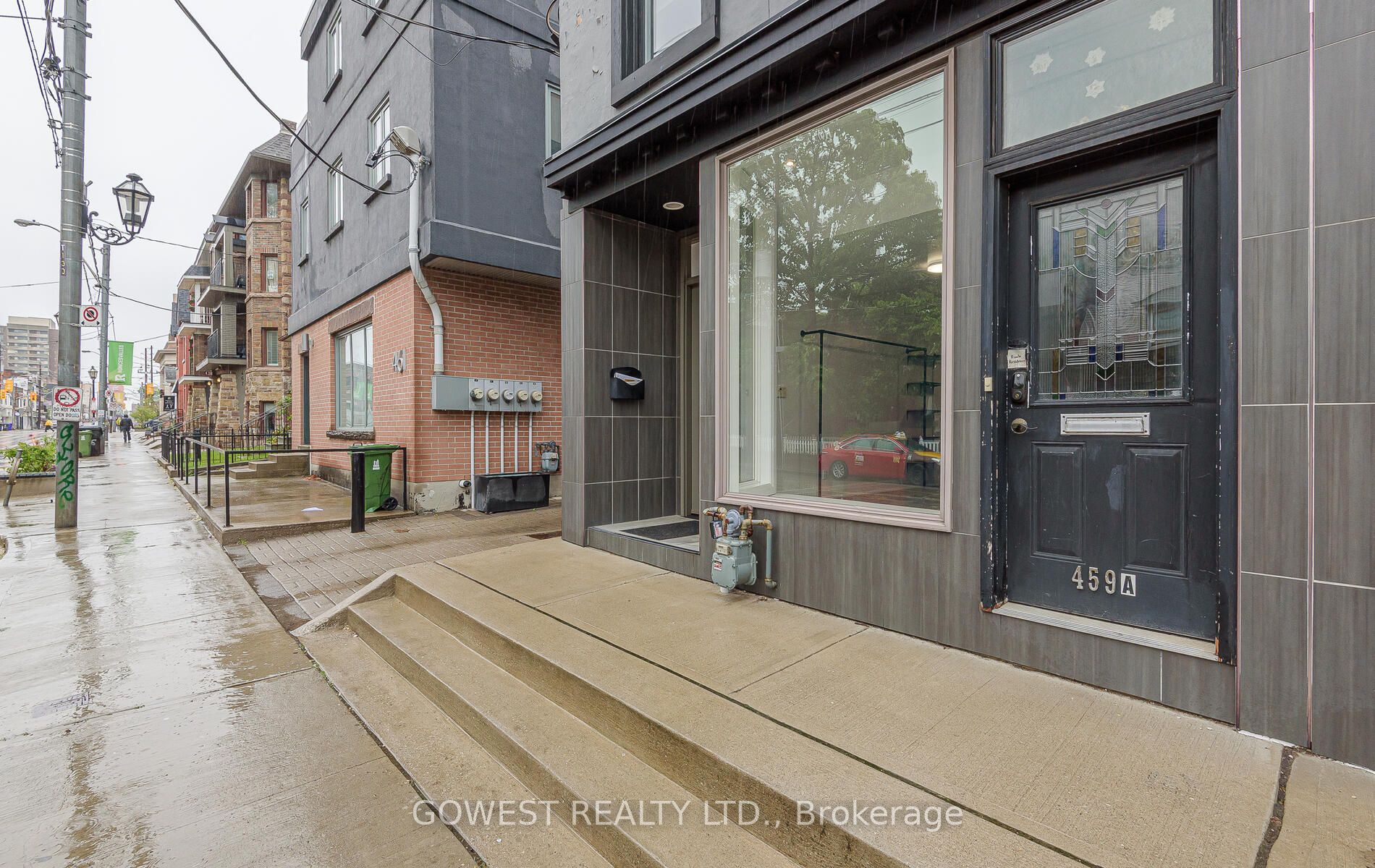 459 Roncesvalles Avenue Property Photo 4