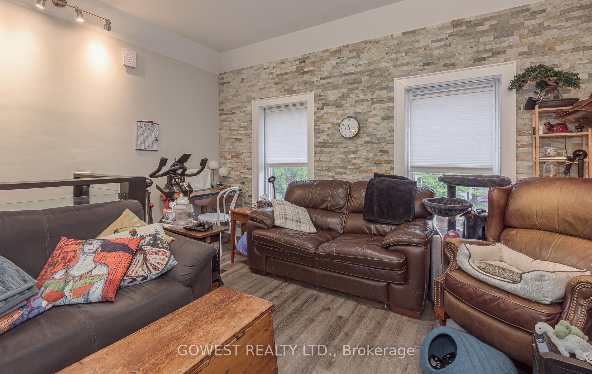 459 Roncesvalles Avenue Property Photo 8