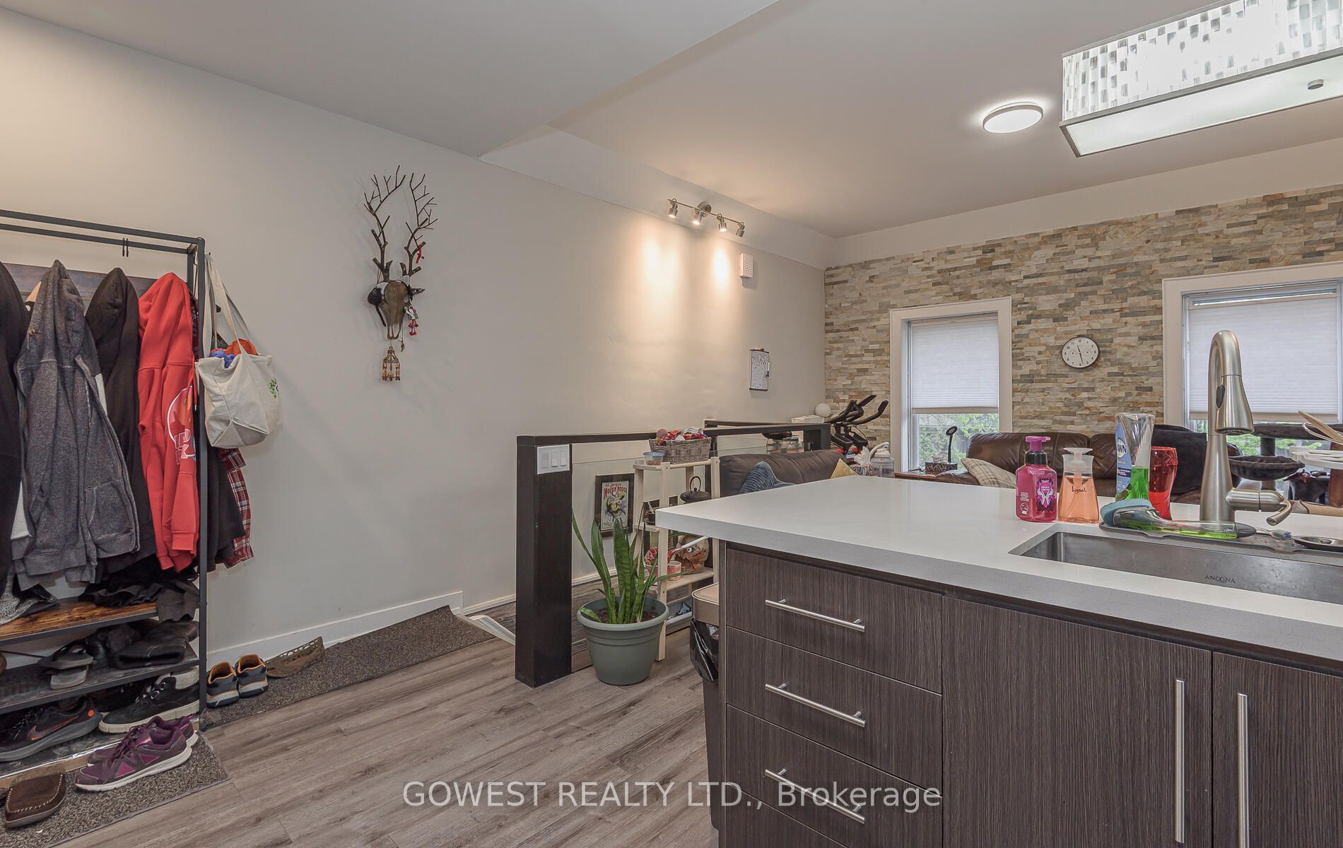 459 Roncesvalles Avenue Property Photo 11