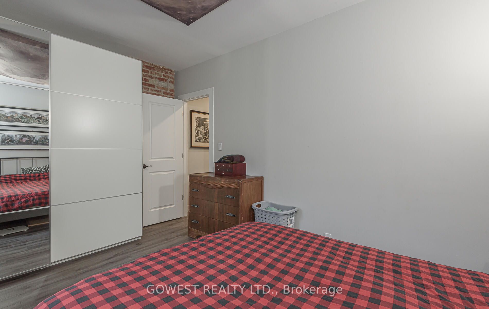 459 Roncesvalles Avenue Property Photo 16
