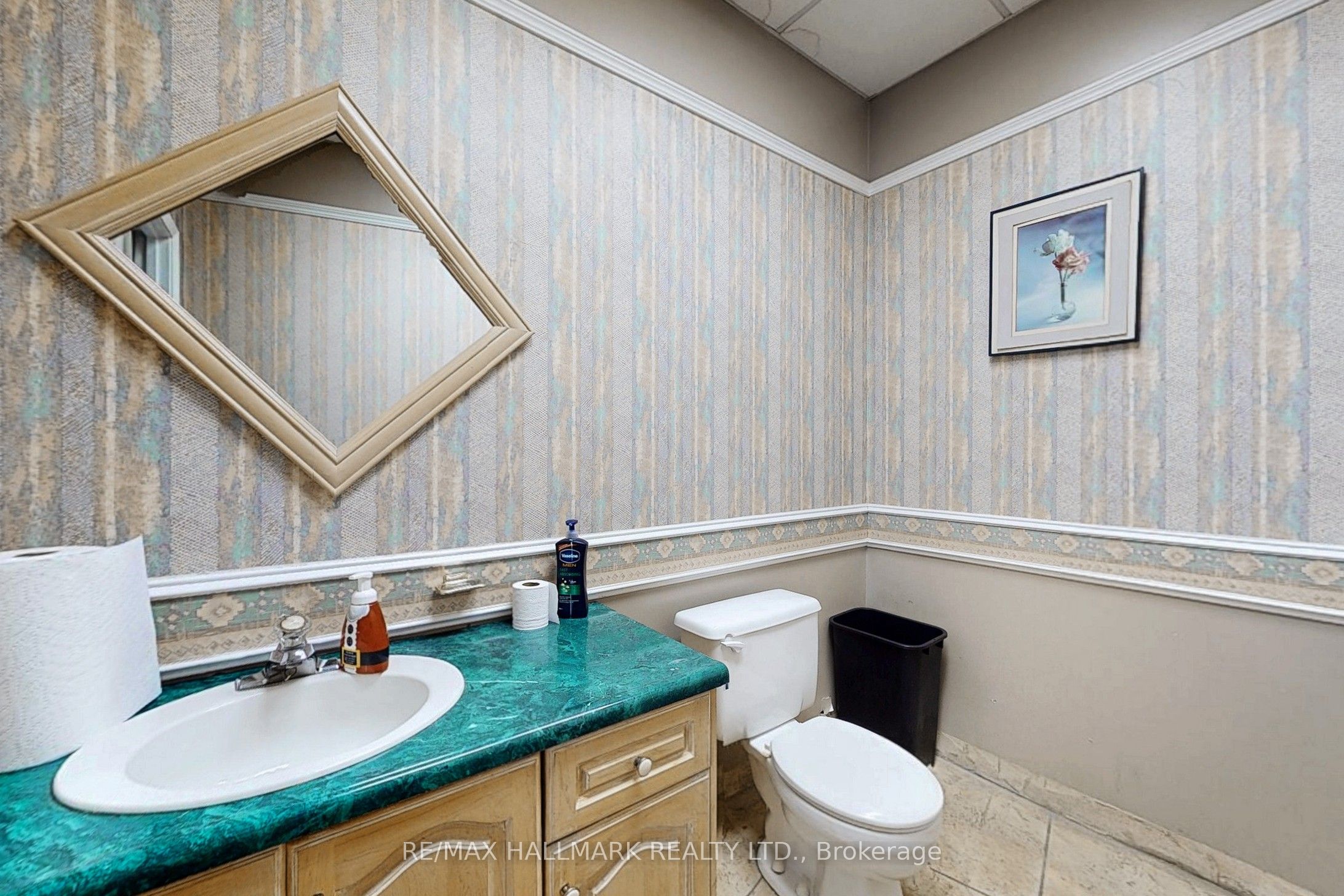 #30 Property Photo 19