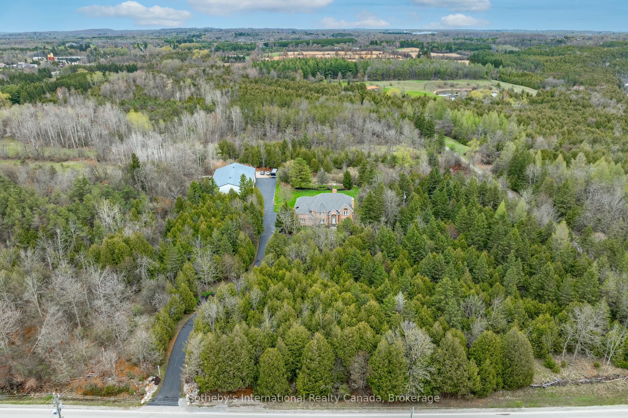 14301 Sixth Line Property Photo 3