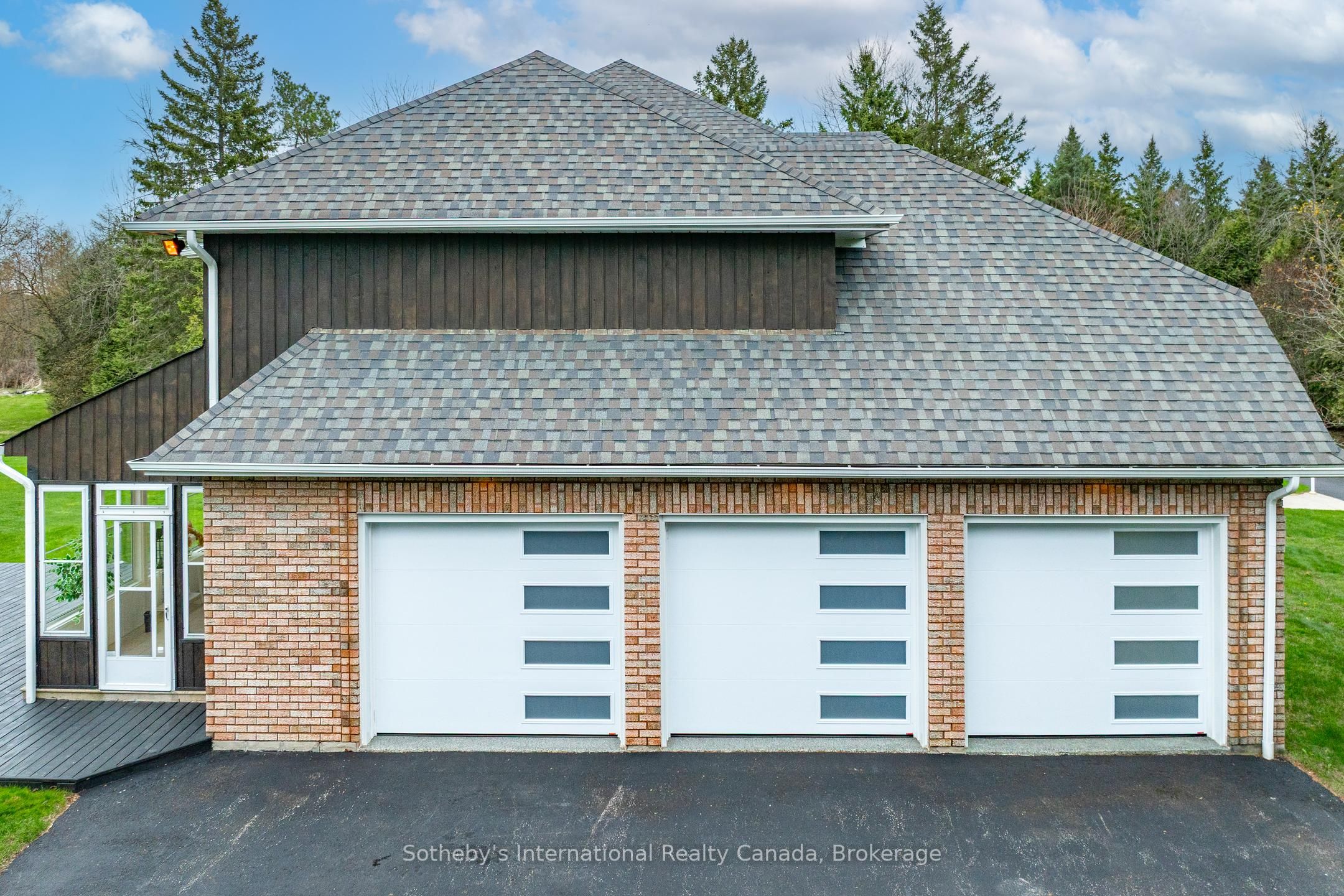 14301 Sixth Line Property Photo 6