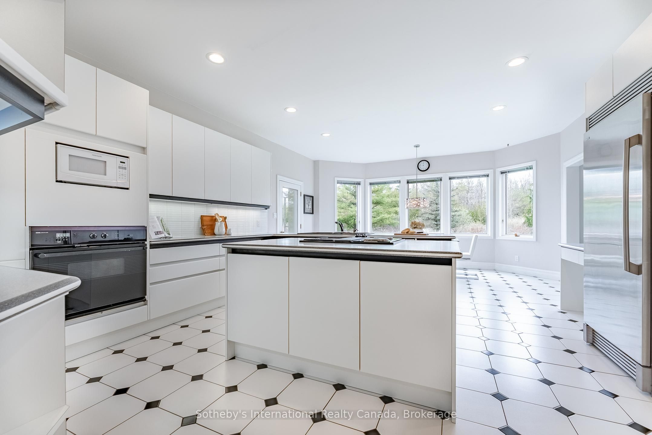 14301 Sixth Line Property Photo 18