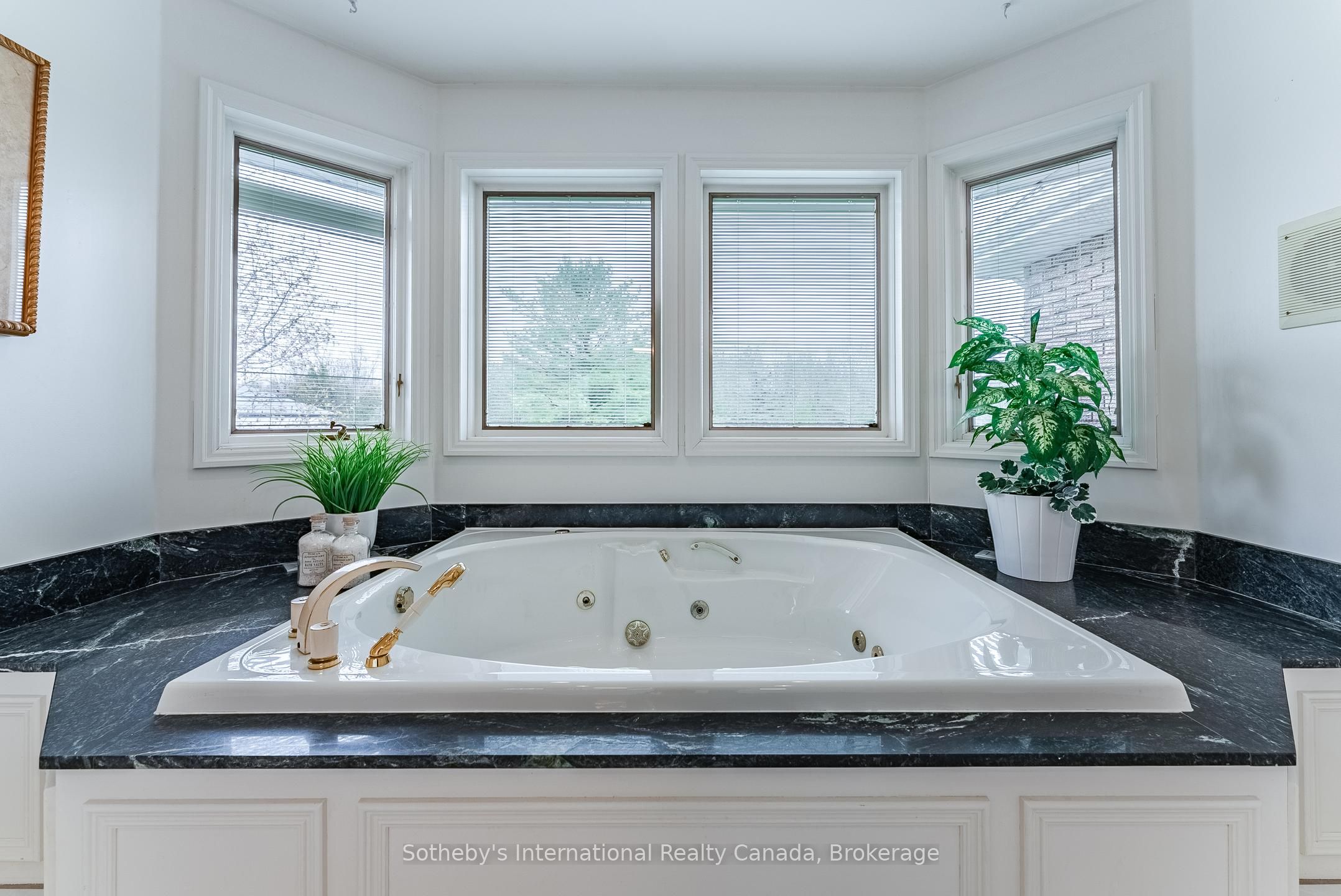 14301 Sixth Line Property Photo 32