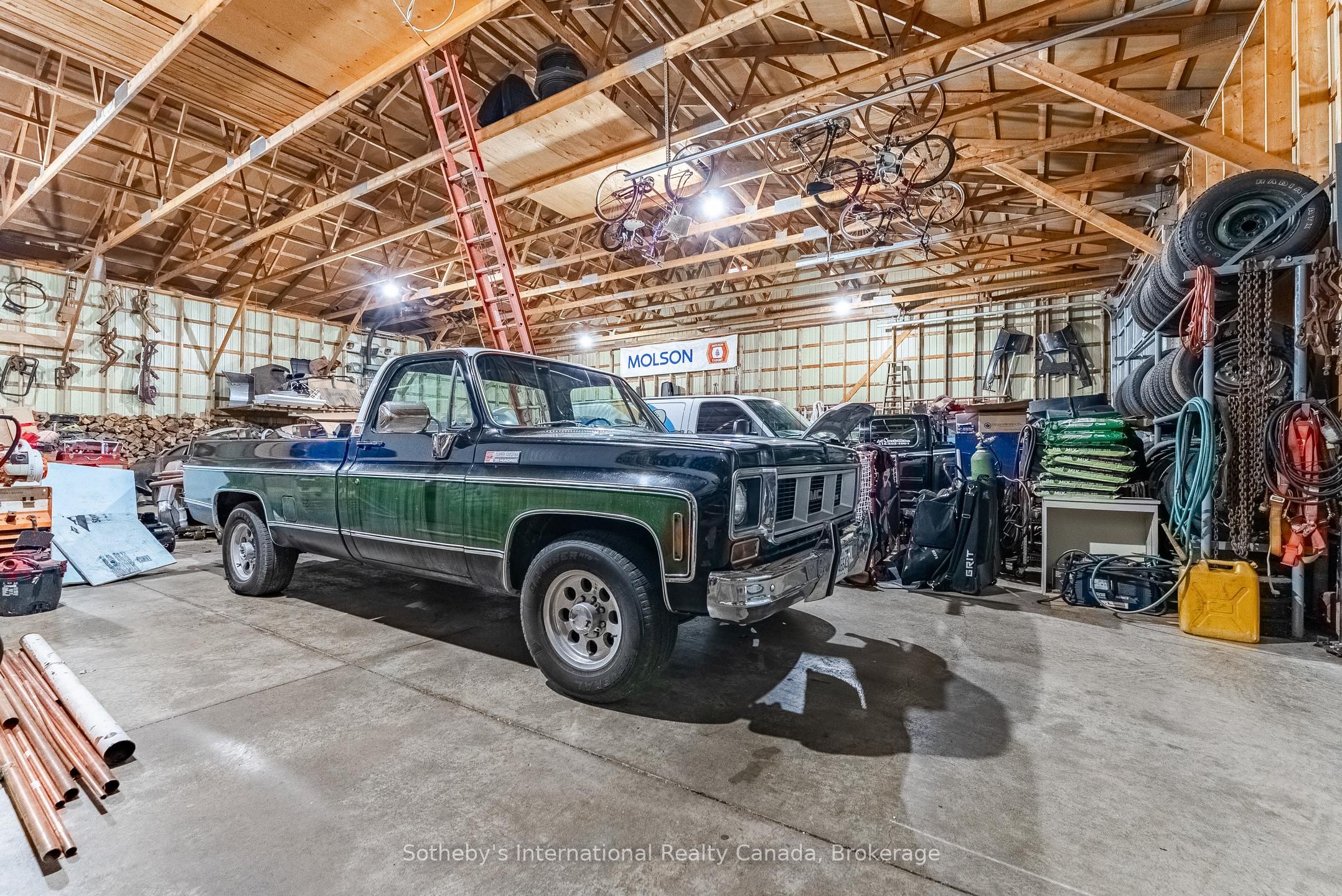 14301 Sixth Line Property Photo 43