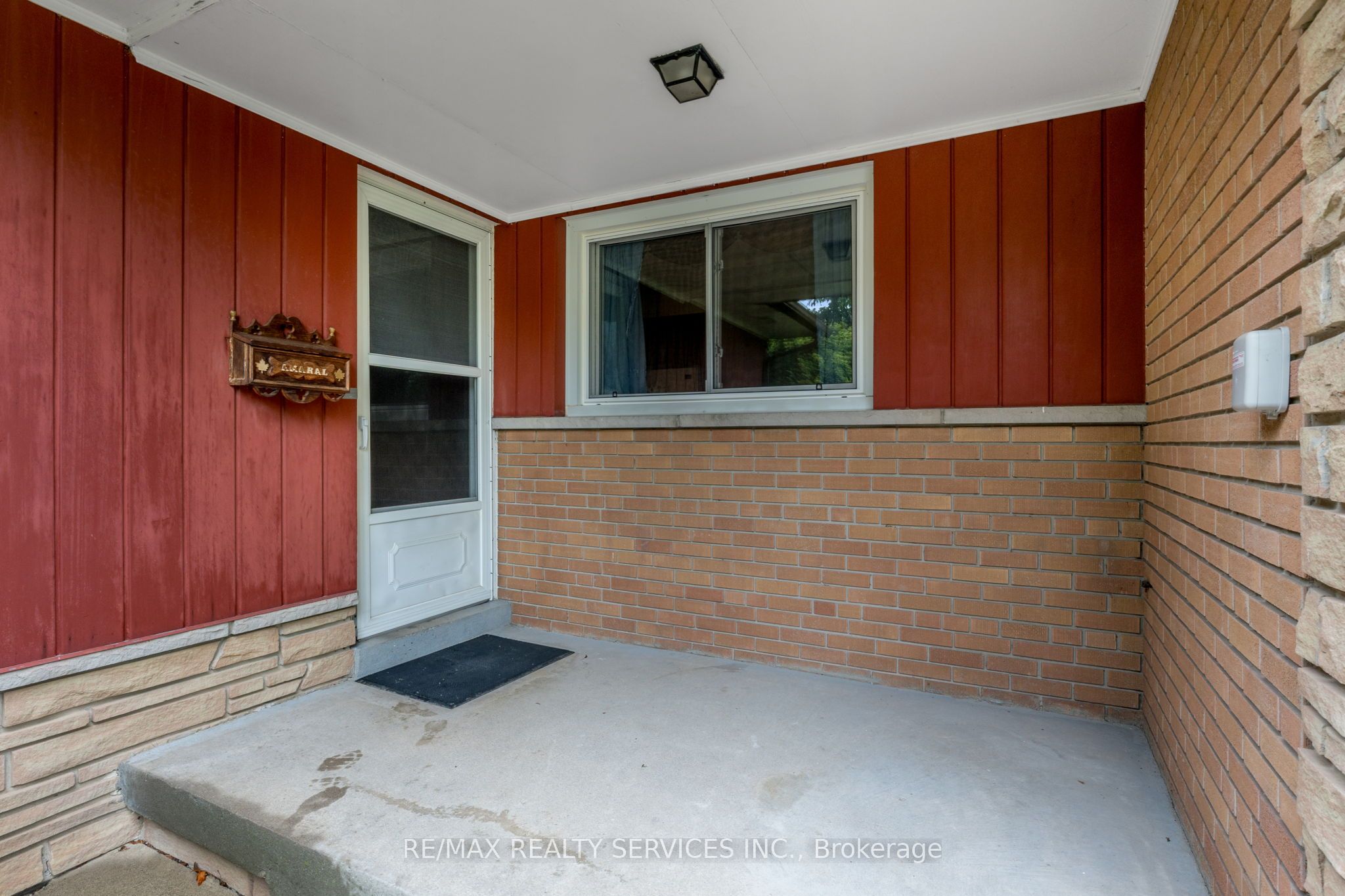 257 Elizabeth Street Property Photo 8
