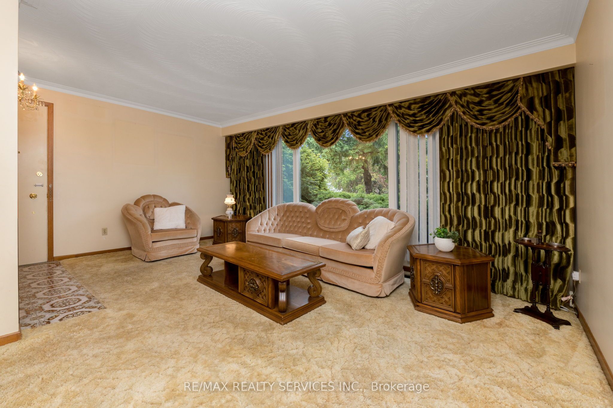 257 Elizabeth Street Property Photo 11