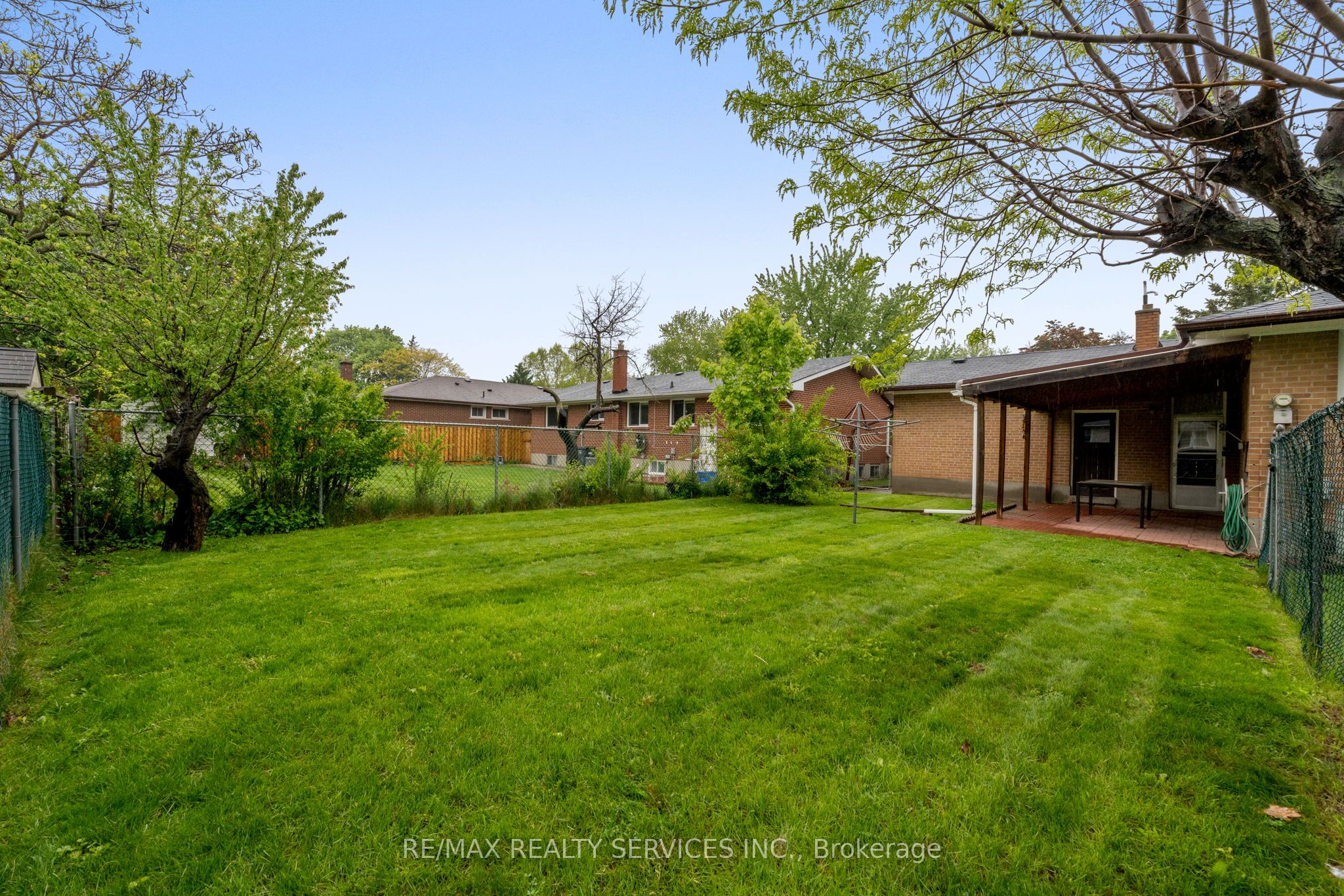 257 Elizabeth Street Property Photo 43