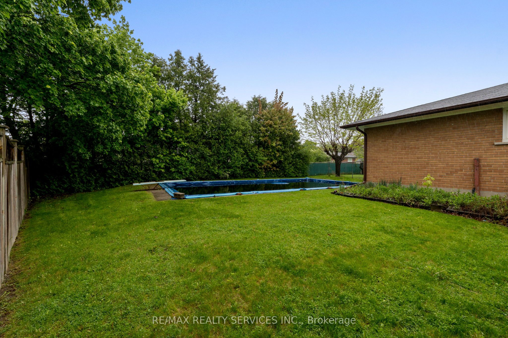 257 Elizabeth Street Property Photo 46