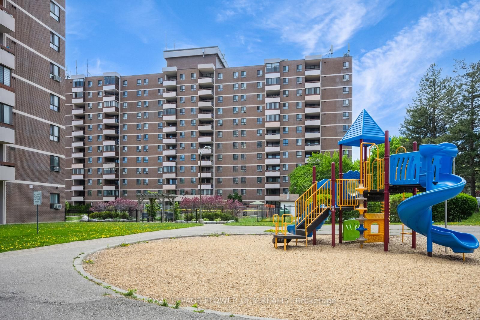 1615 Bloor Street 207 Property Photo 1