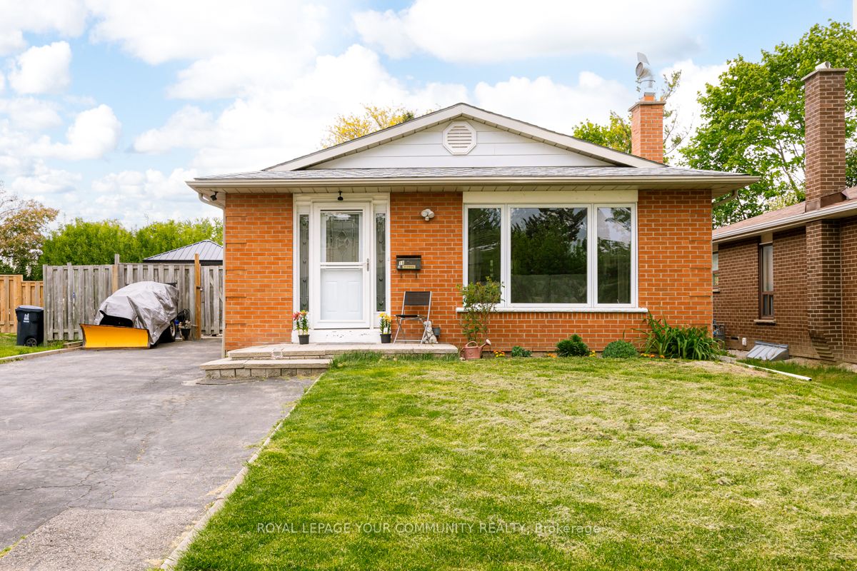 16 Midhurst Drive Property Photo 2